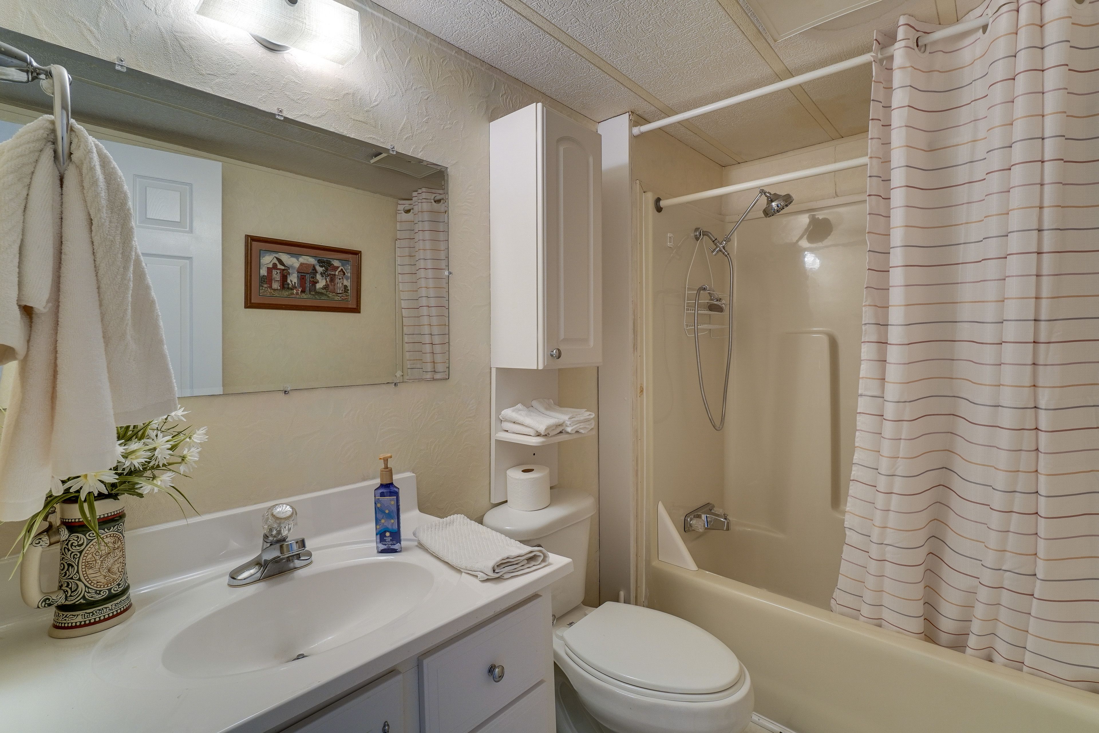 Full Bathroom