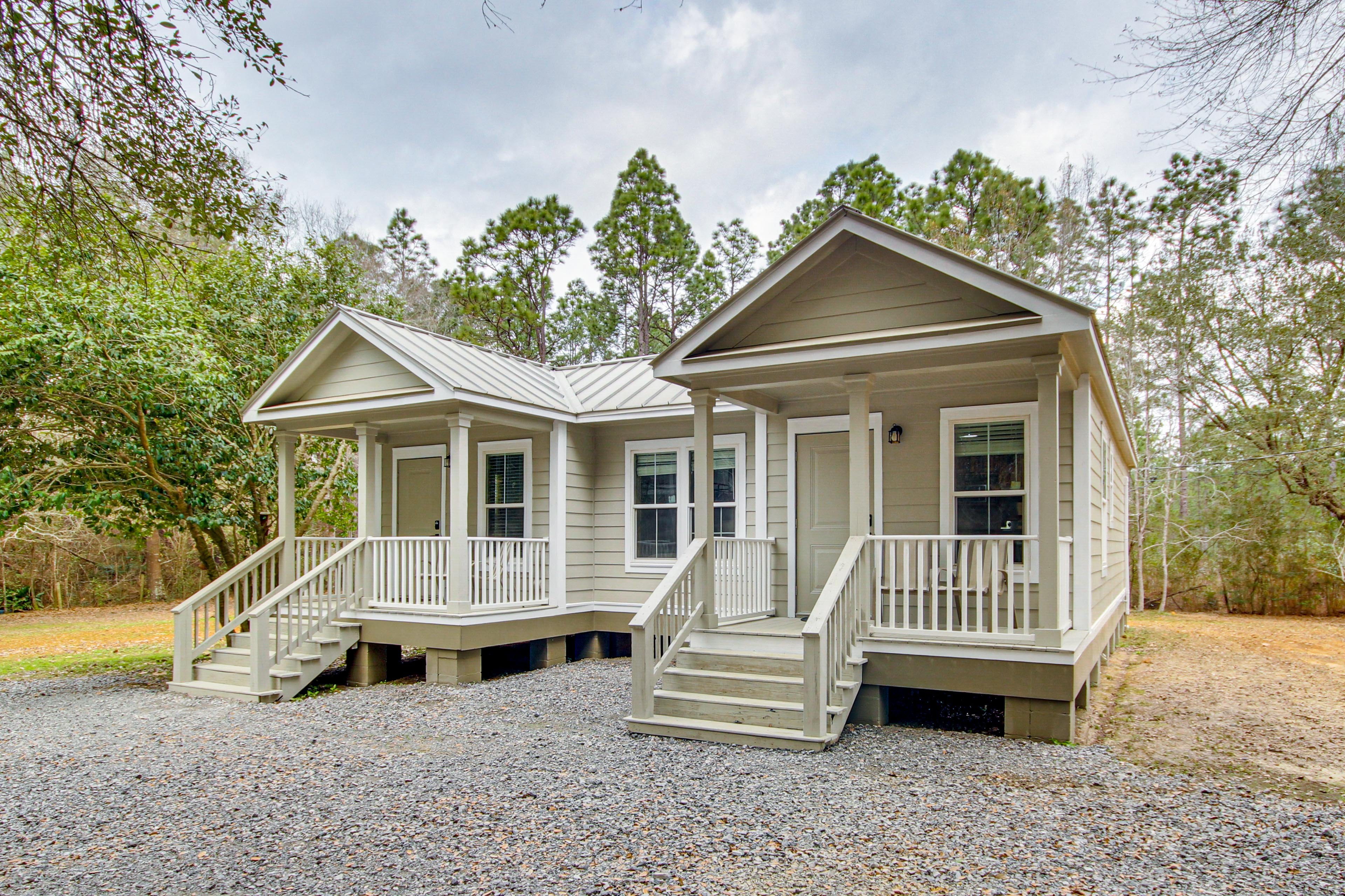 Gulfport Vacation Rental | 2BR | 1BA | 580 Sq Ft