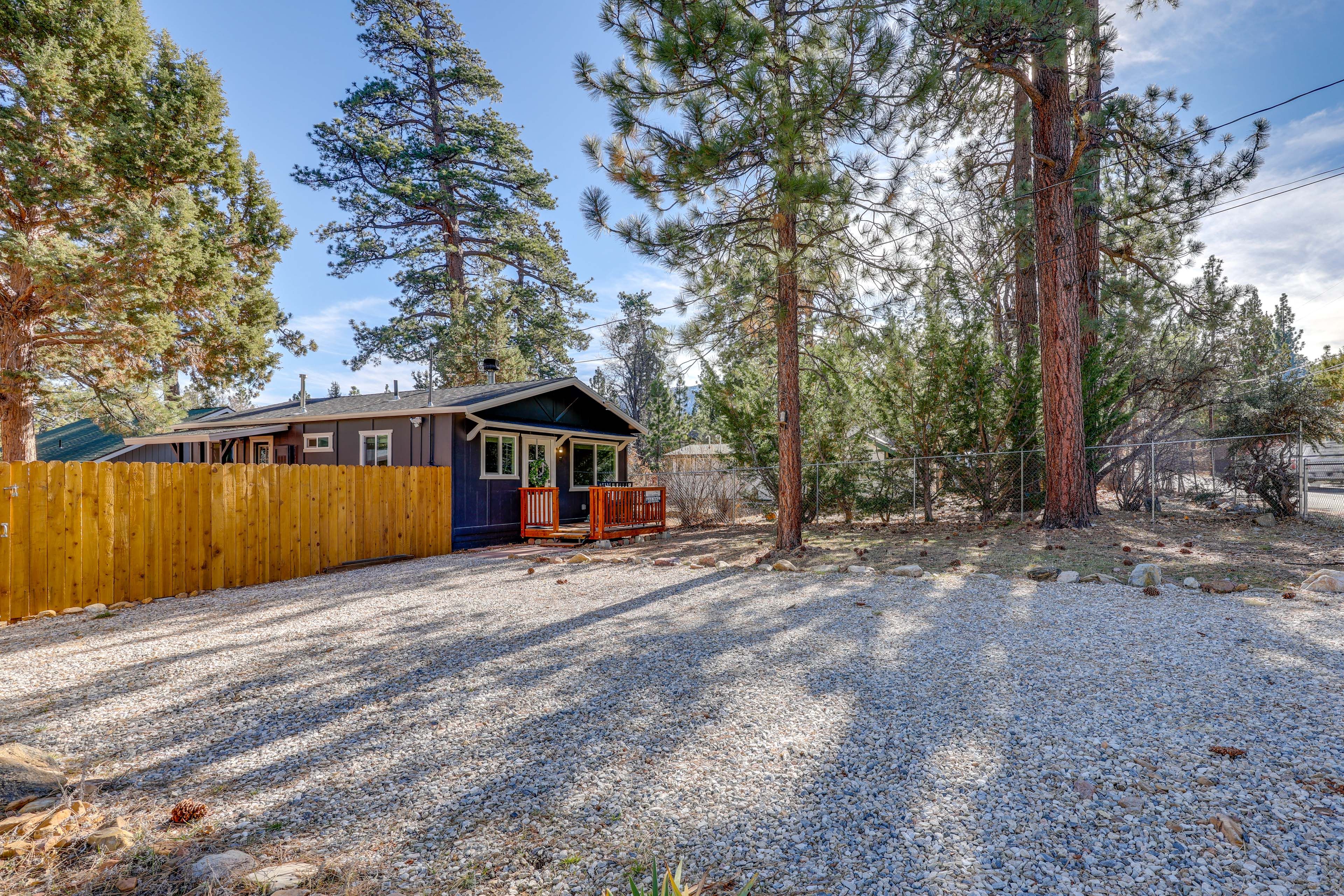 Single-Story House | 6 Mi to Ski Beach Park