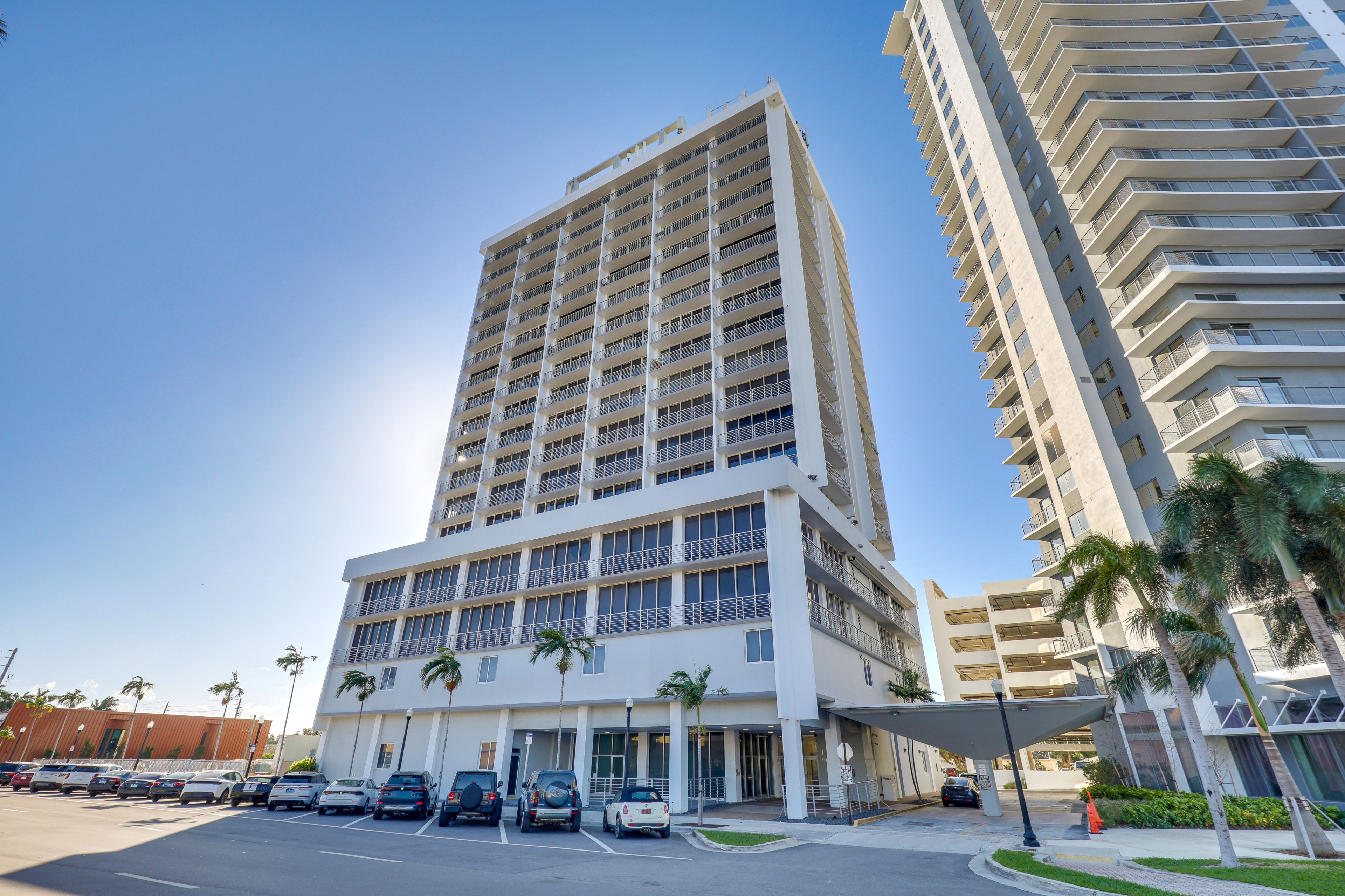 Paid Public Parking | Free Street Parking