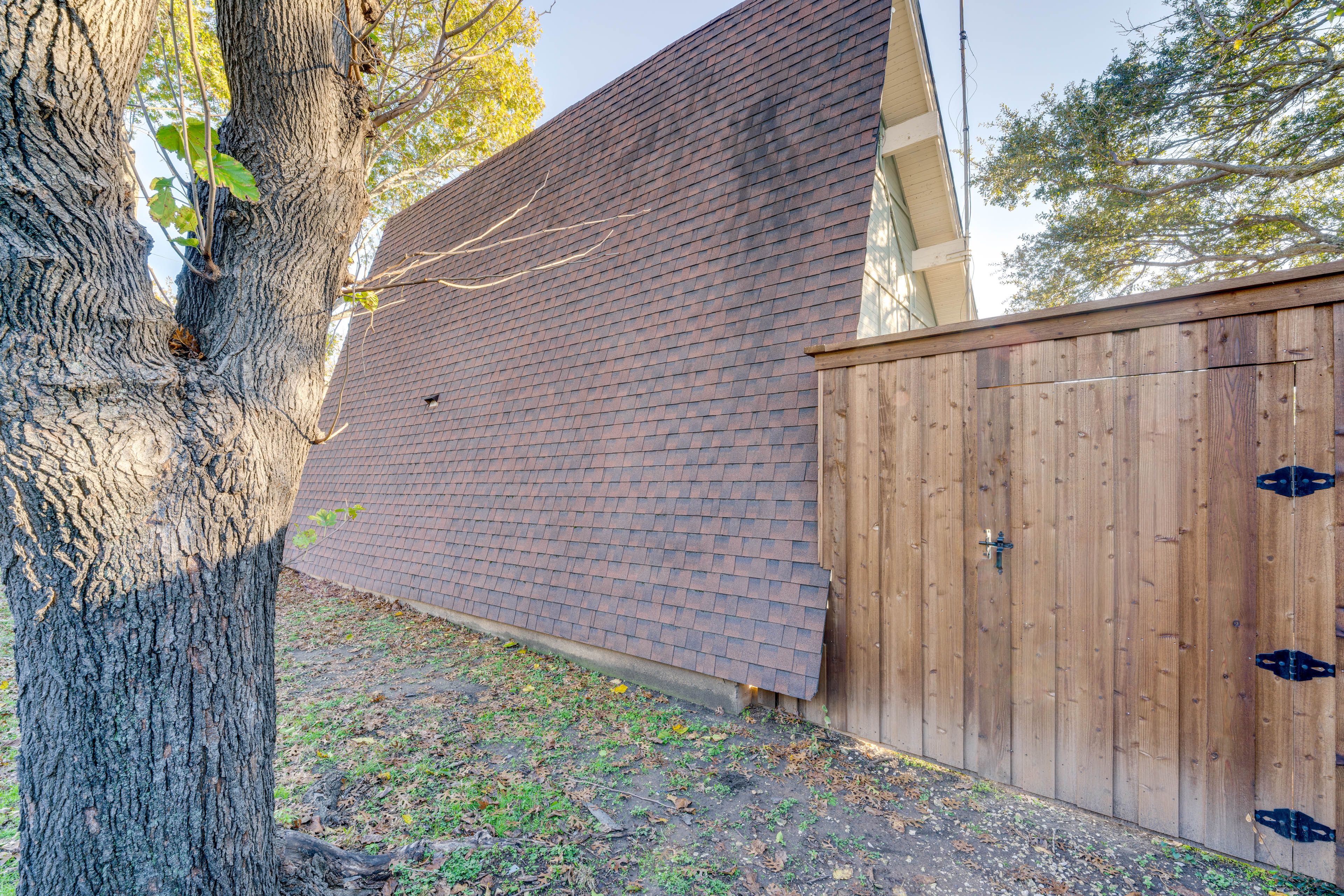 House Exterior | Yard Access