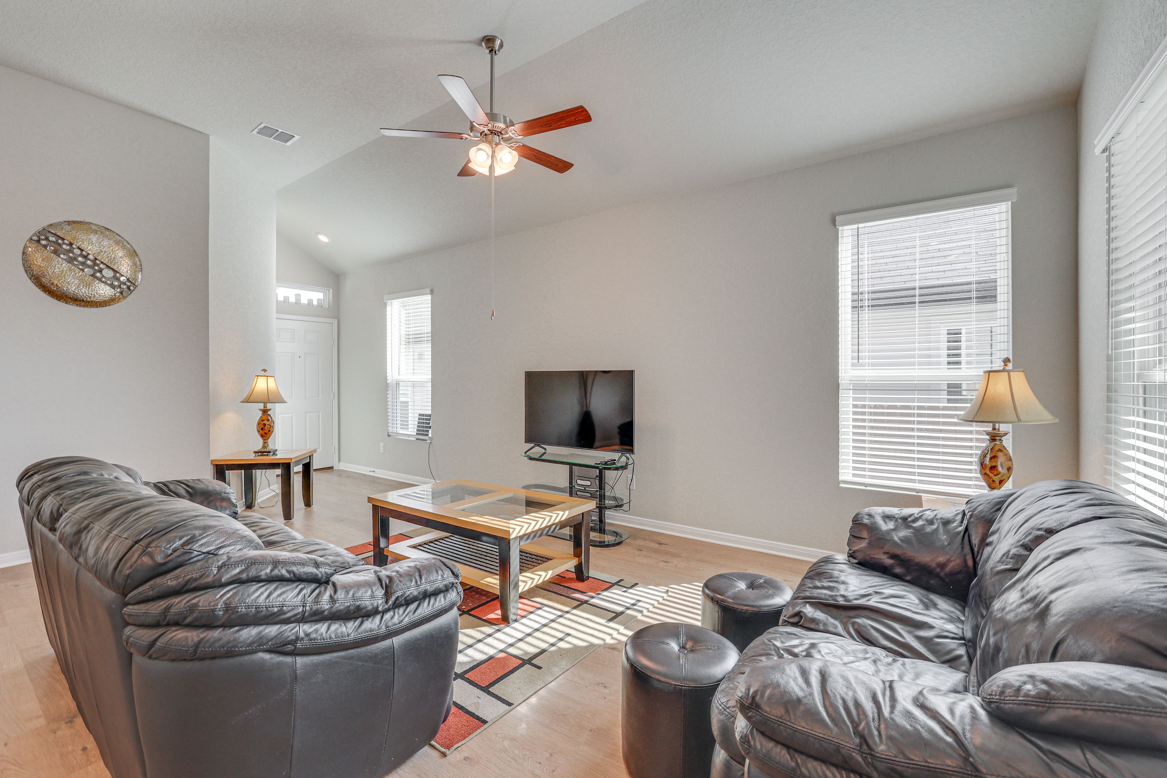 San Antonio Vacation Rental | 3BR | 2BA | 1,484 Sq Ft | Step-Free Access