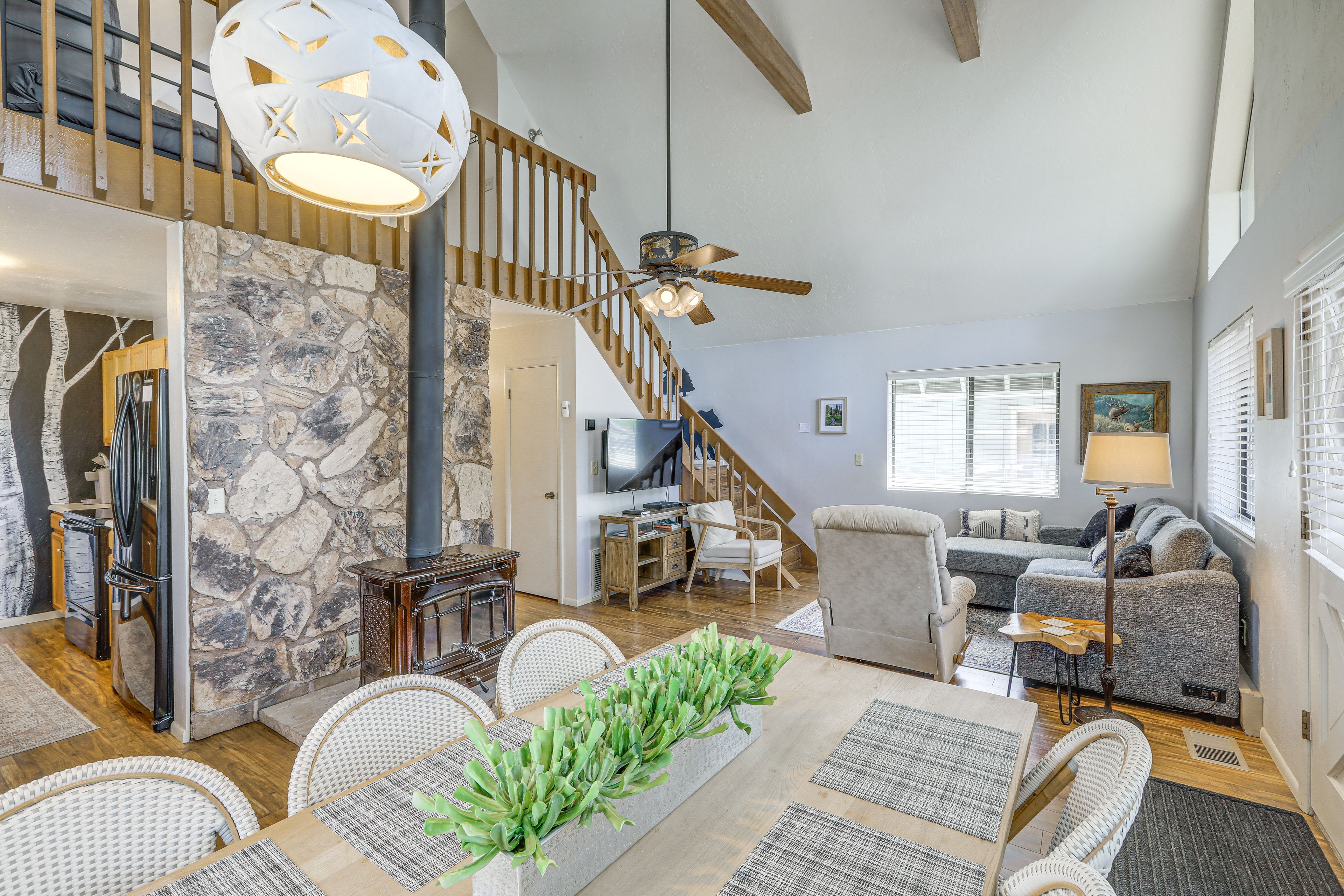 Living Room | 1st Floor | Smart TV | Free WiFi