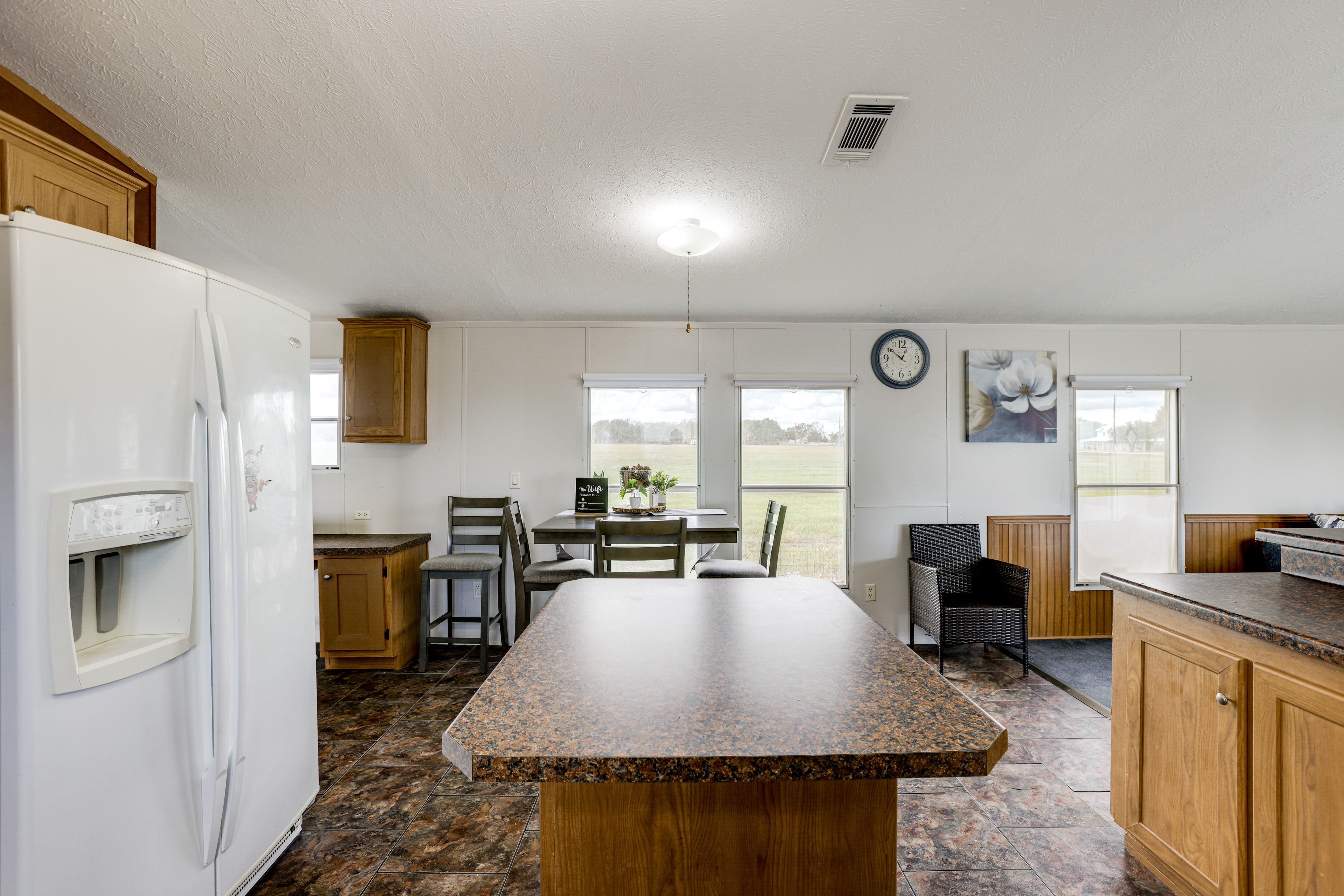 Kitchen | Trash Bags/Paper Towels