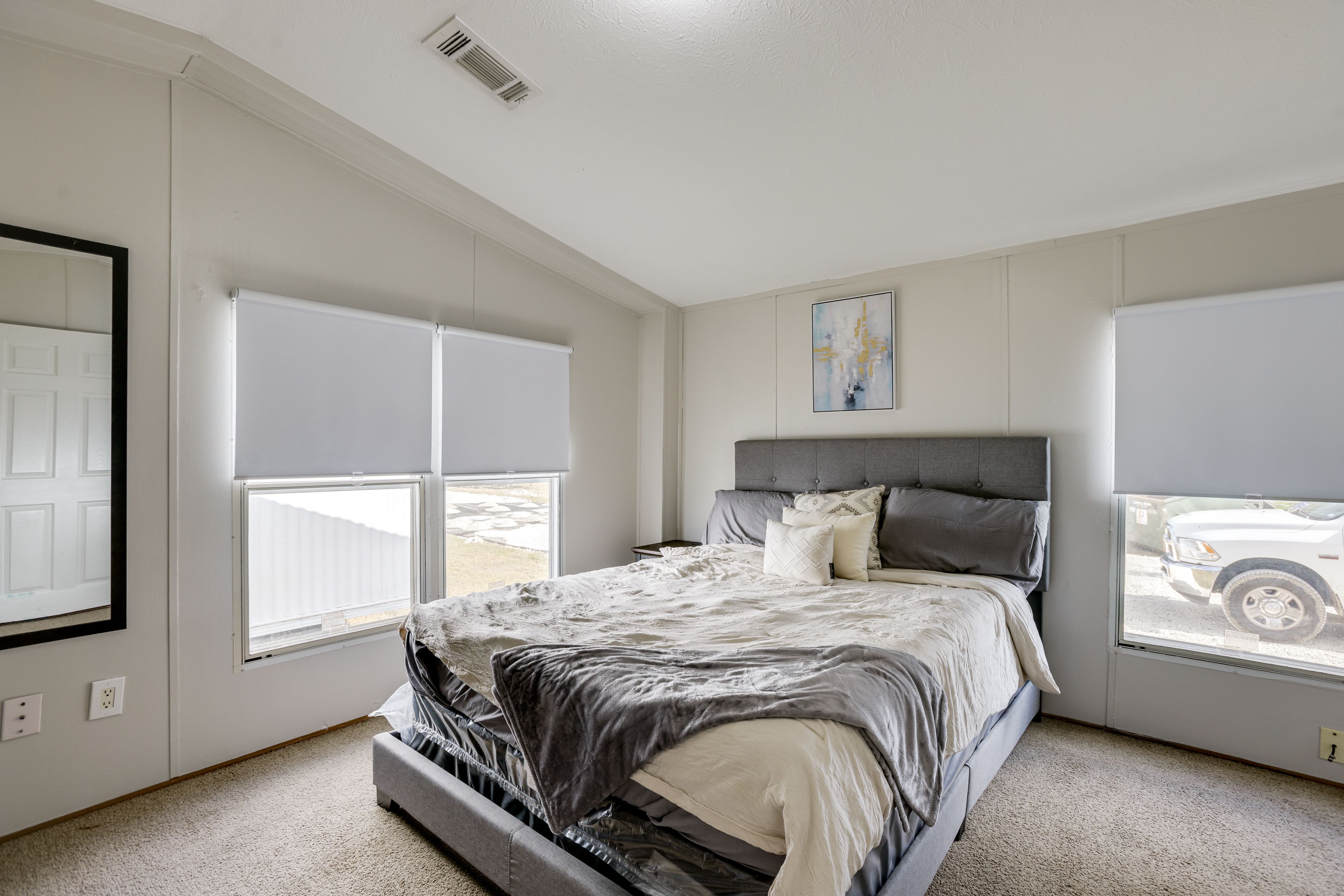 Bedroom 3 | Queen Bed