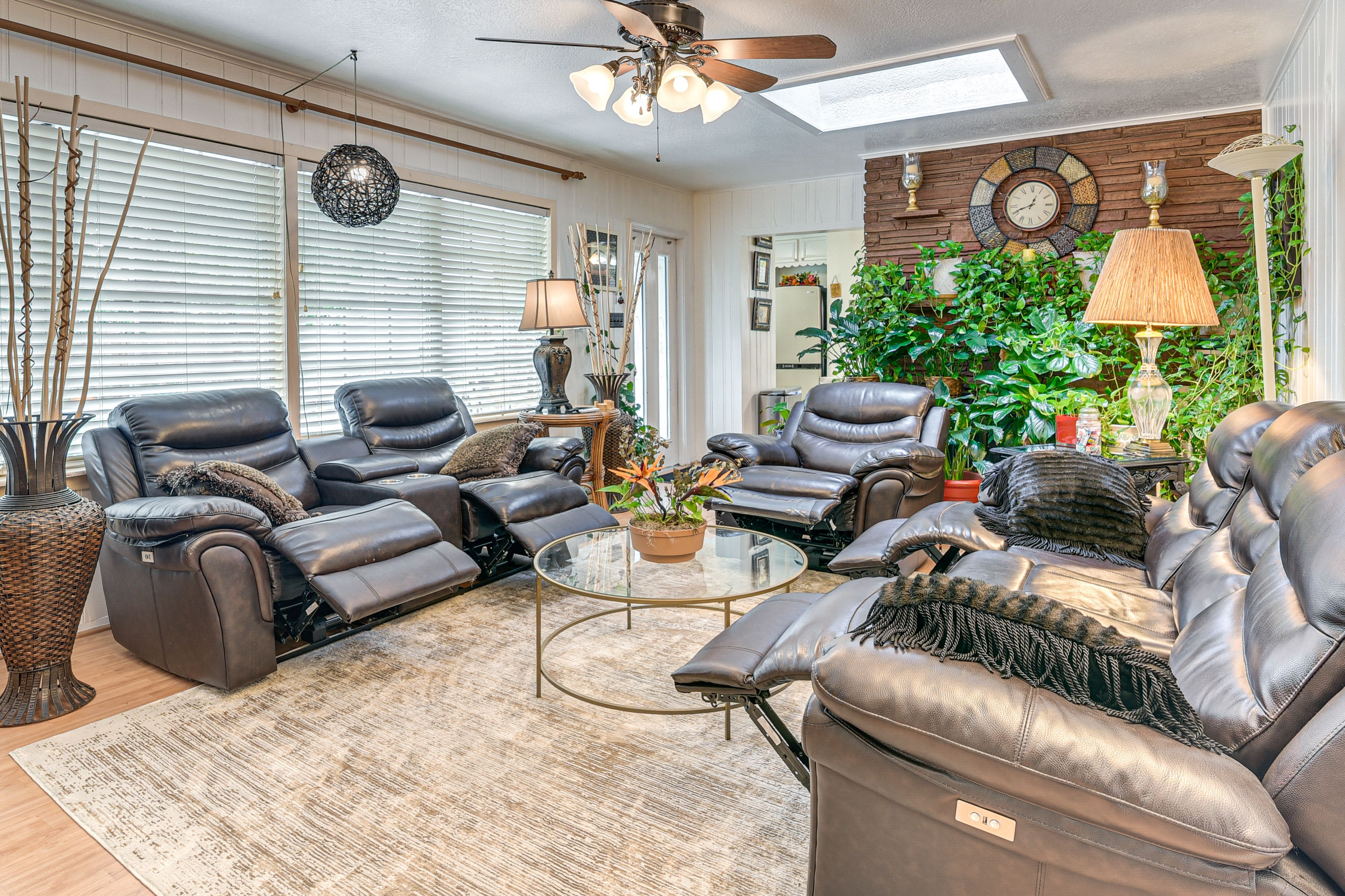 Living Room | Flat-Screen TV