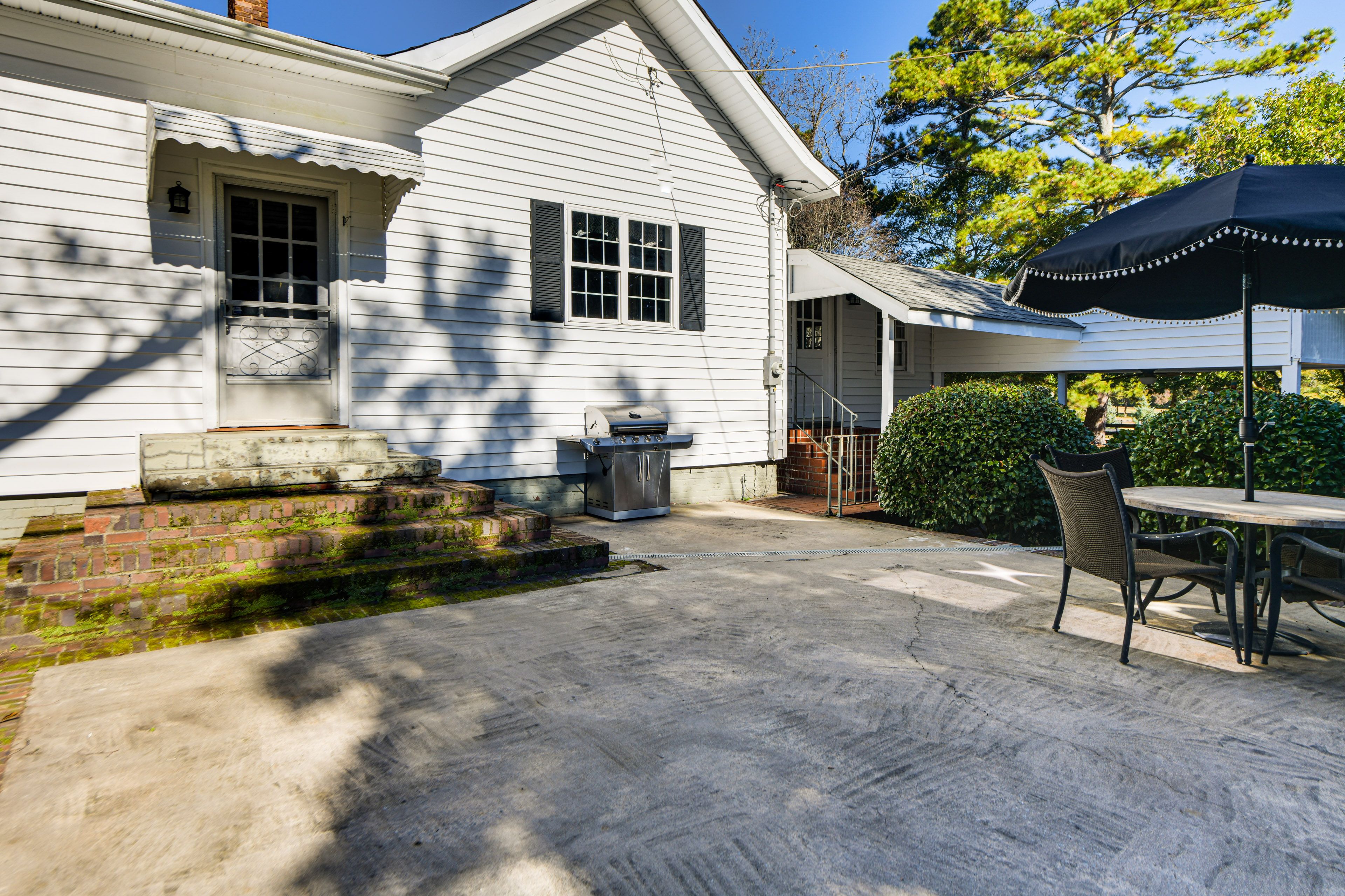 Patio | Dining Area | Gas Grill