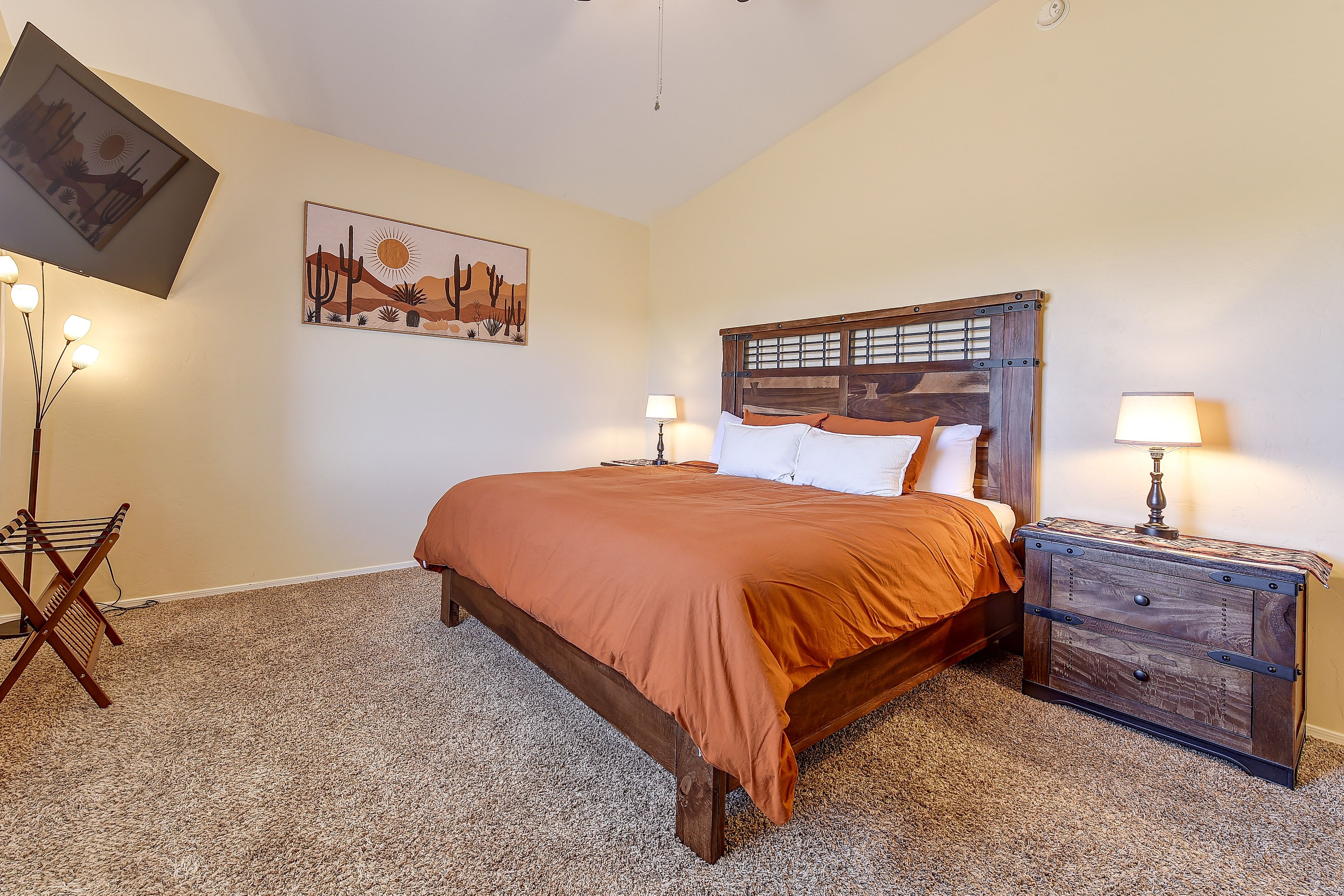 Bedroom 1 | King Bed