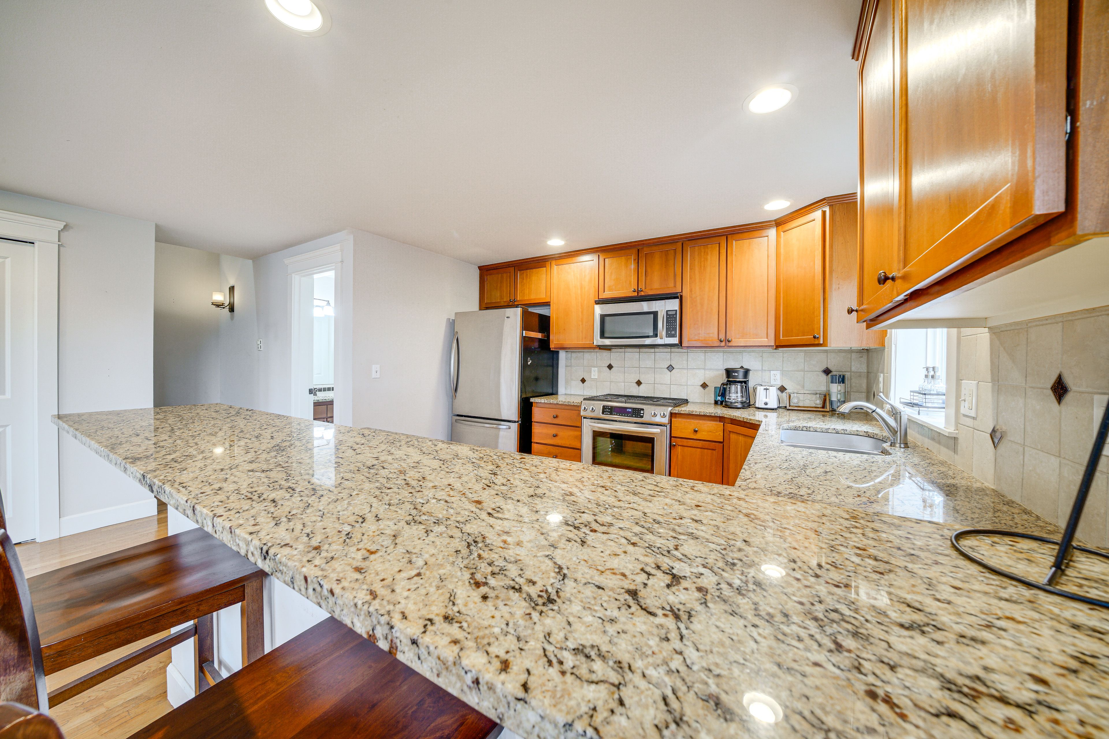 Kitchen | Trash Bags/Paper Towels | Main Floor