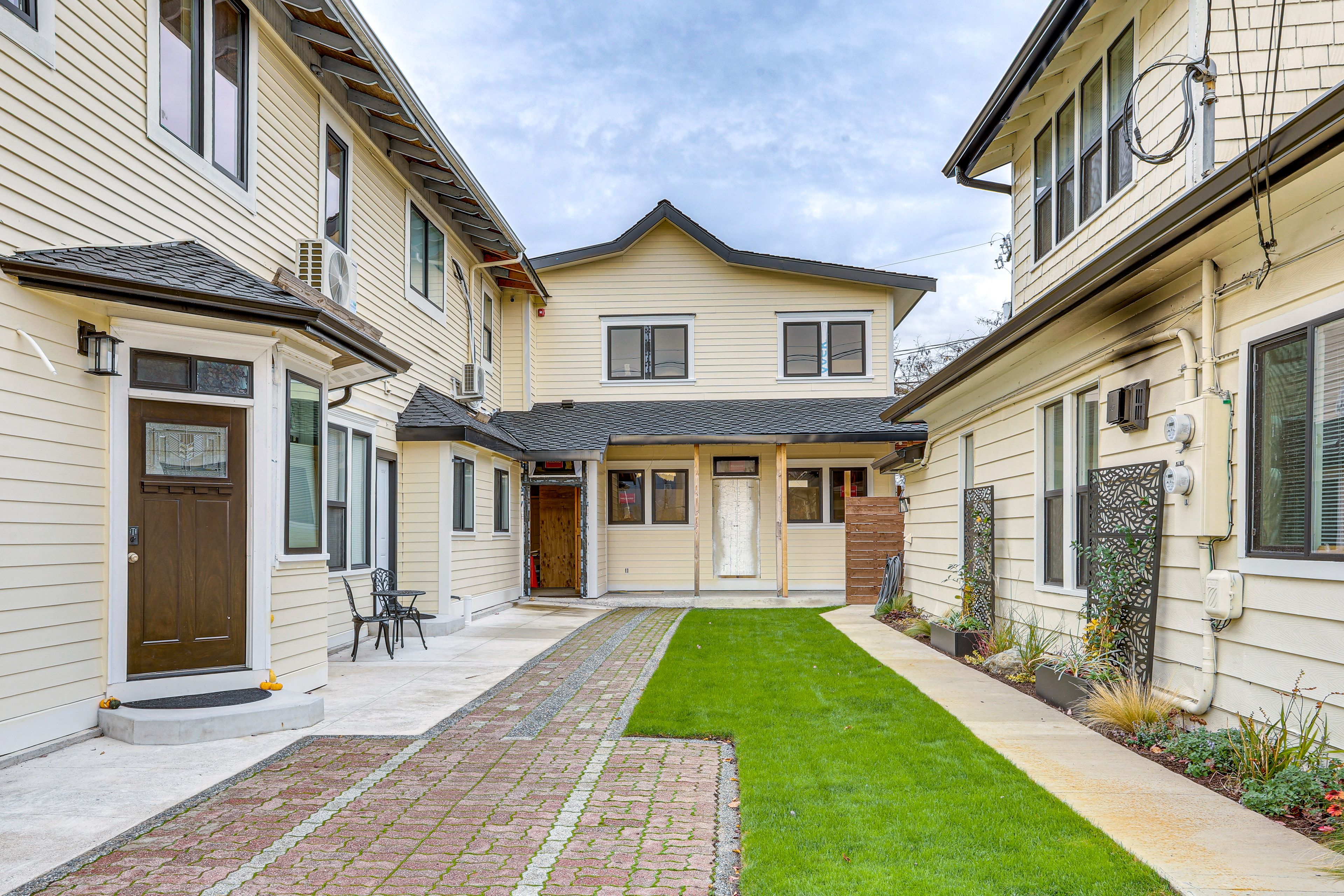 Old Town Suites Community