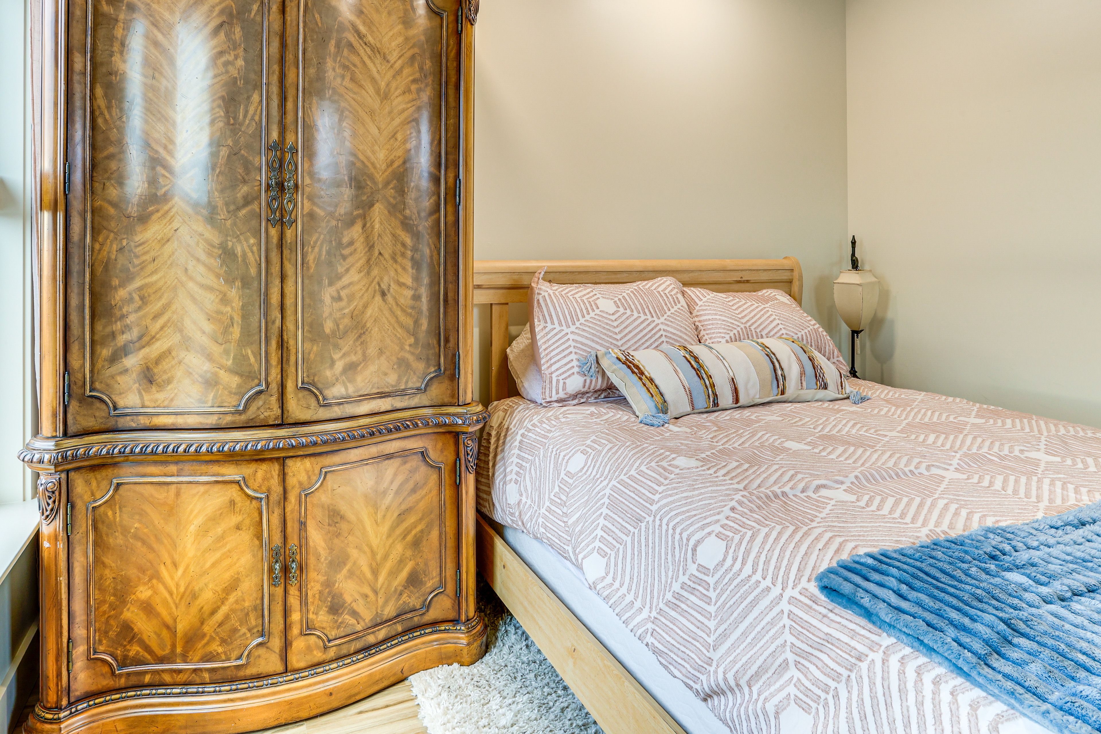 Sleeping Area | Queen Bed | Smart TV