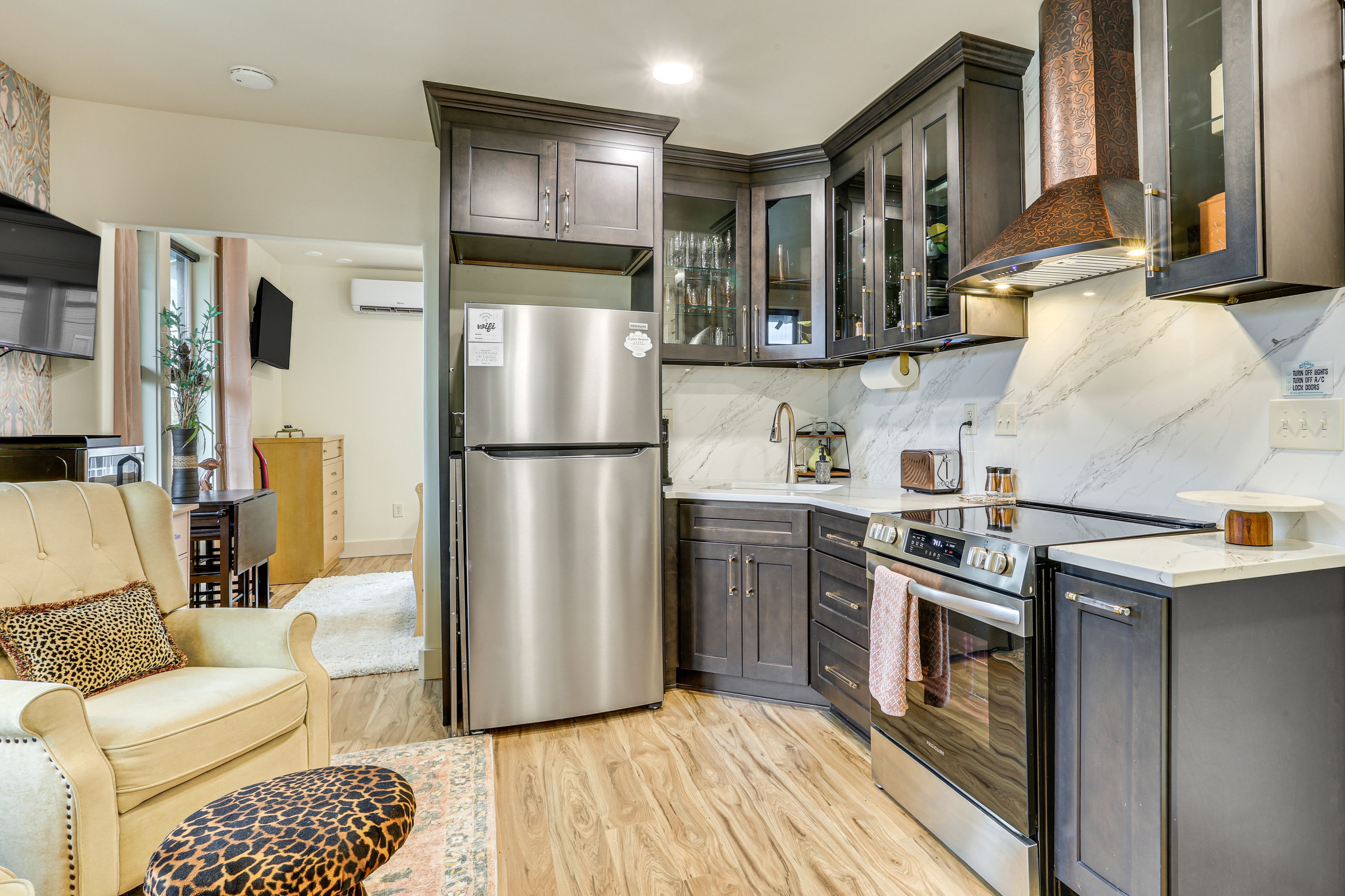 Kitchenette | Keurig Coffee Maker