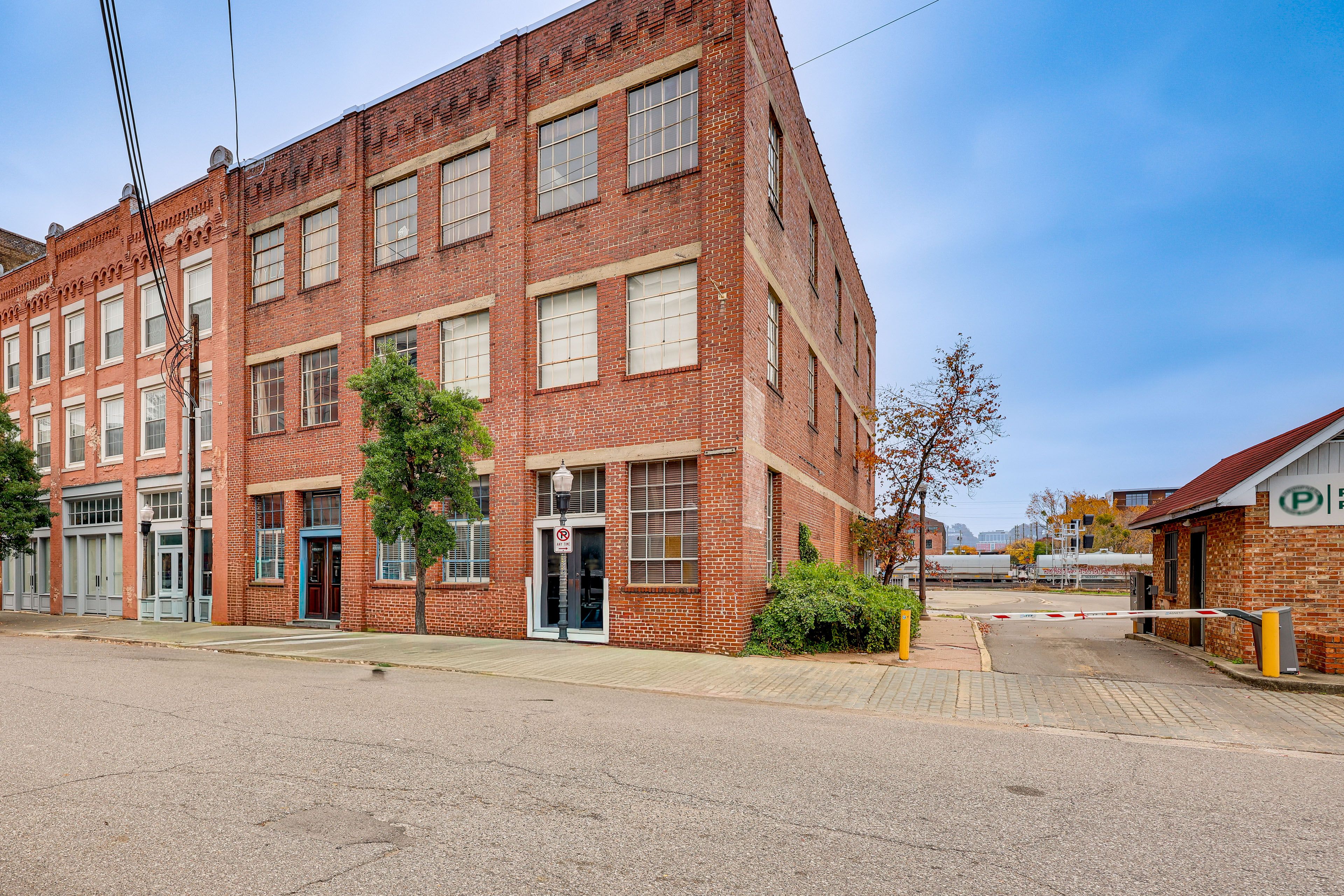 Parking | Free Community Lot (1 Vehicle) | Additional Paid Parking Available