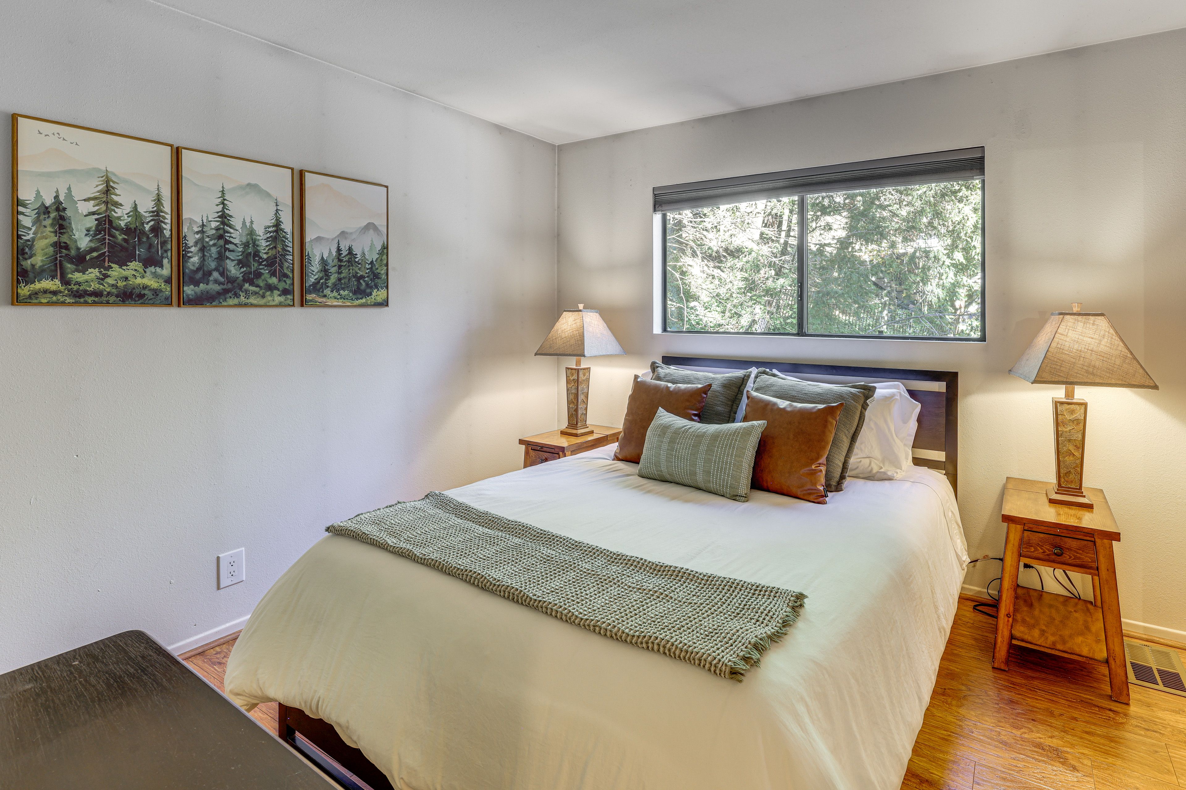 Bedroom 3 | Queen Bed | Lower Floor