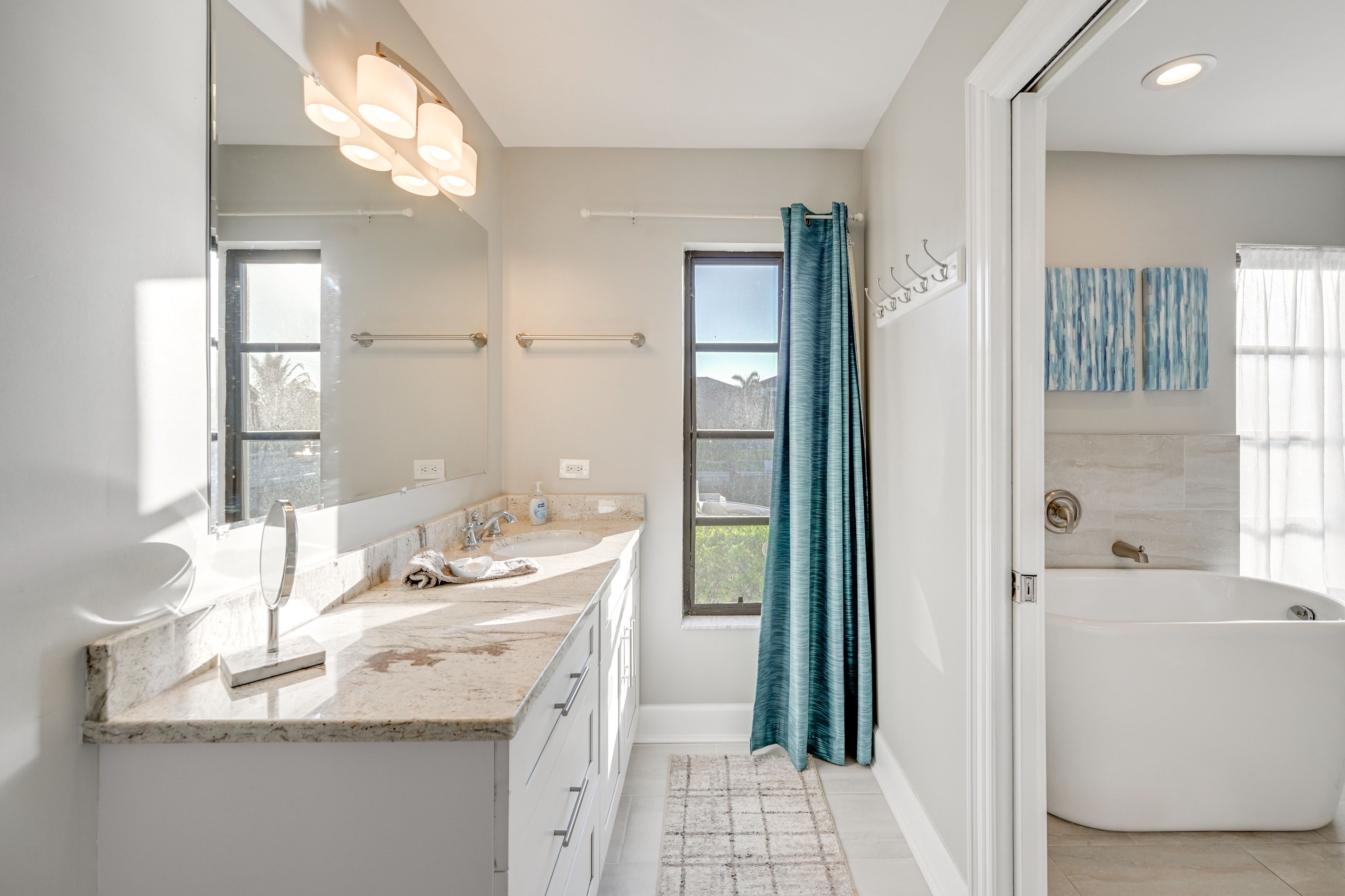 En-Suite Bathroom | Soaking Tub