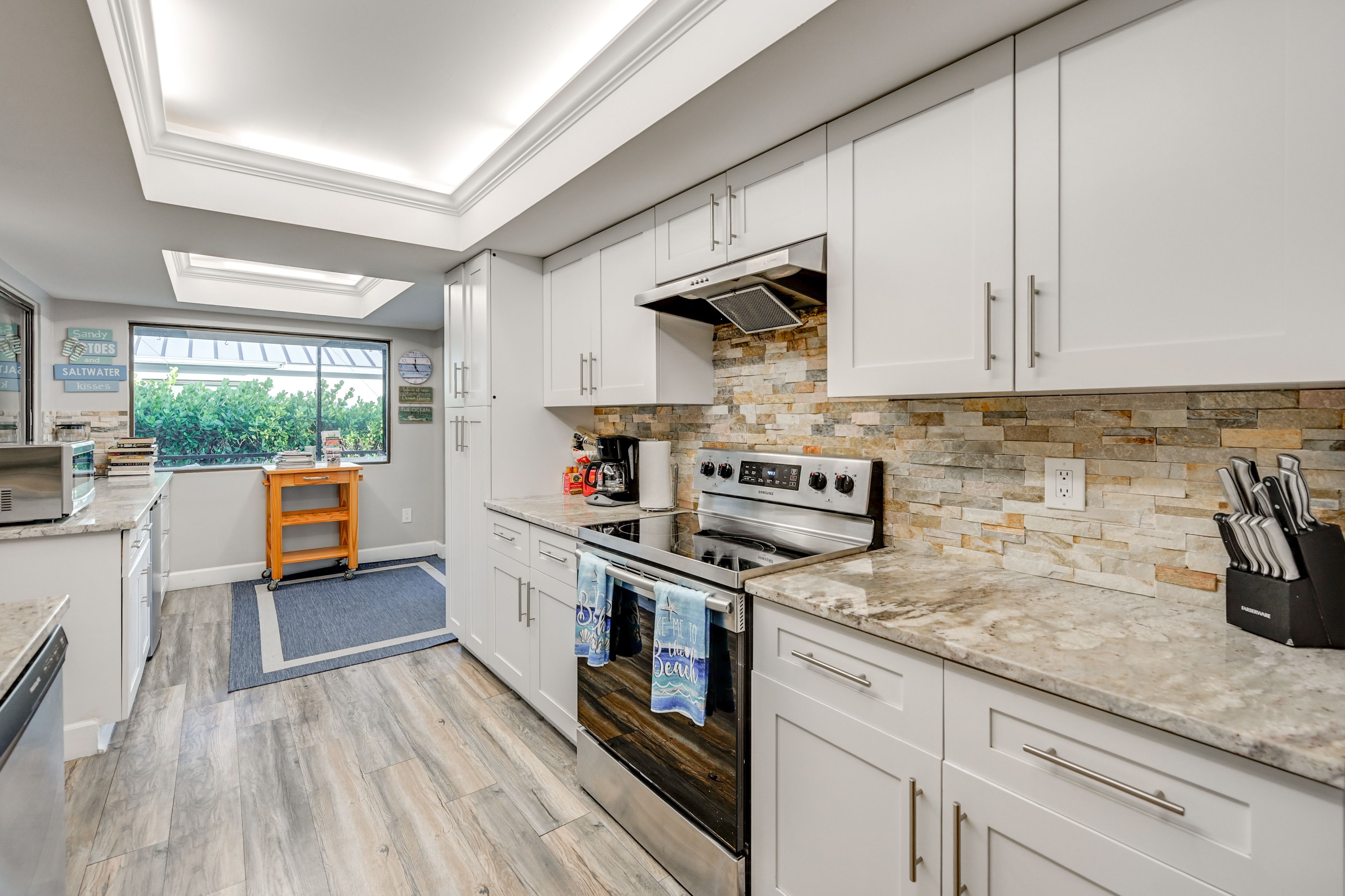 Kitchen | Trash Bags & Paper Towels