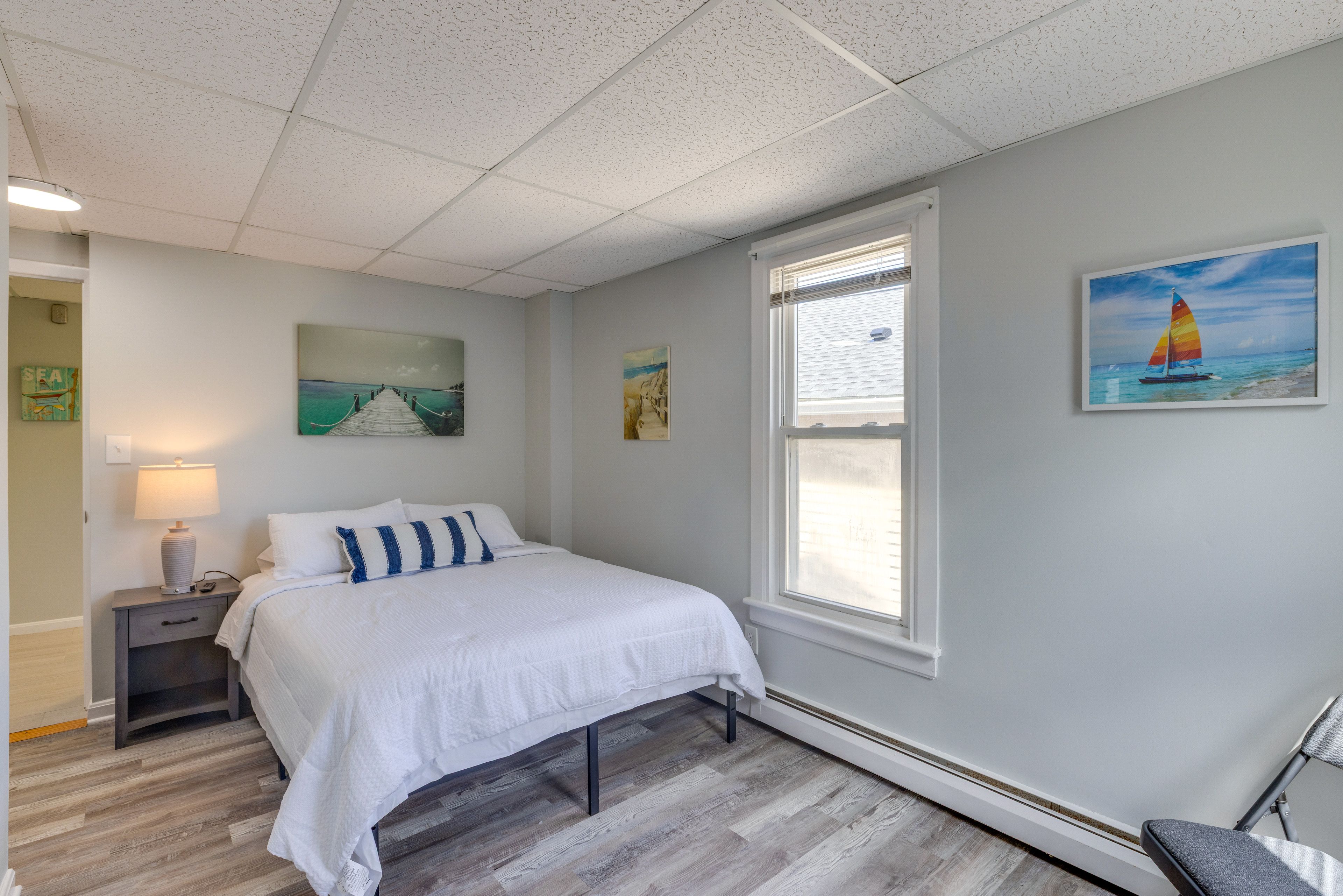 Bedroom | Queen Bed