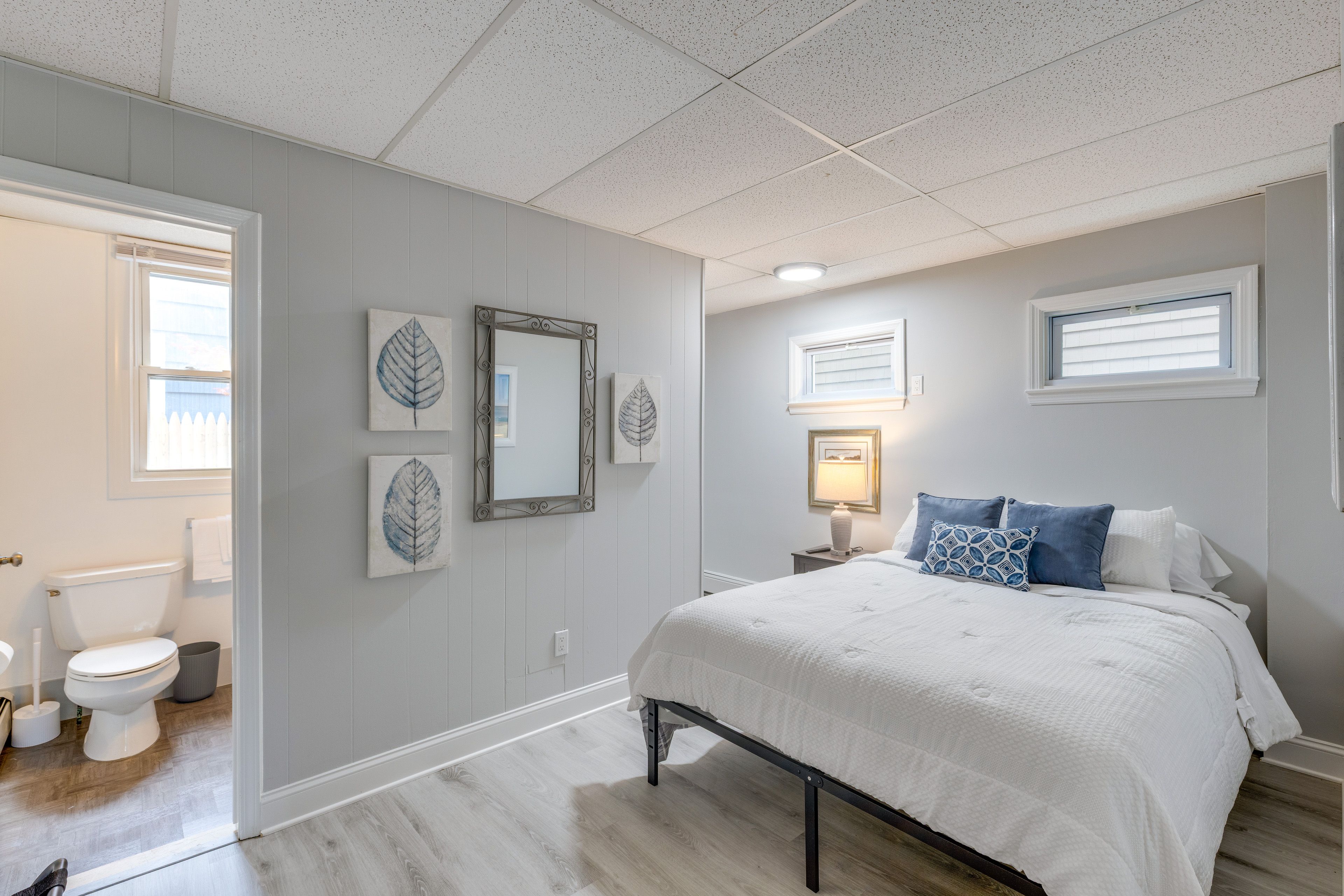 Bedroom | Queen Bed