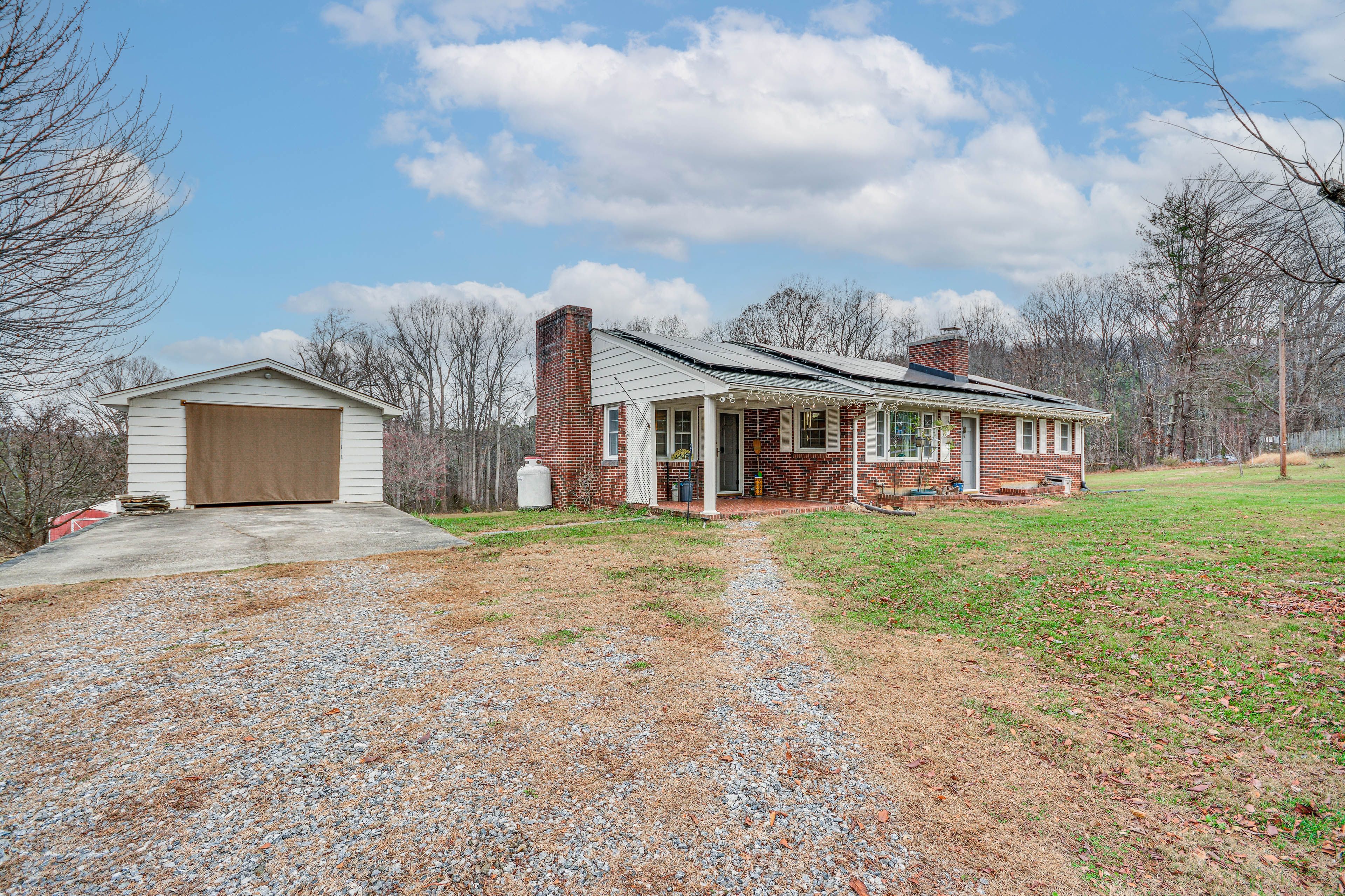 Parking | Shared Driveway (4 Vehicles)