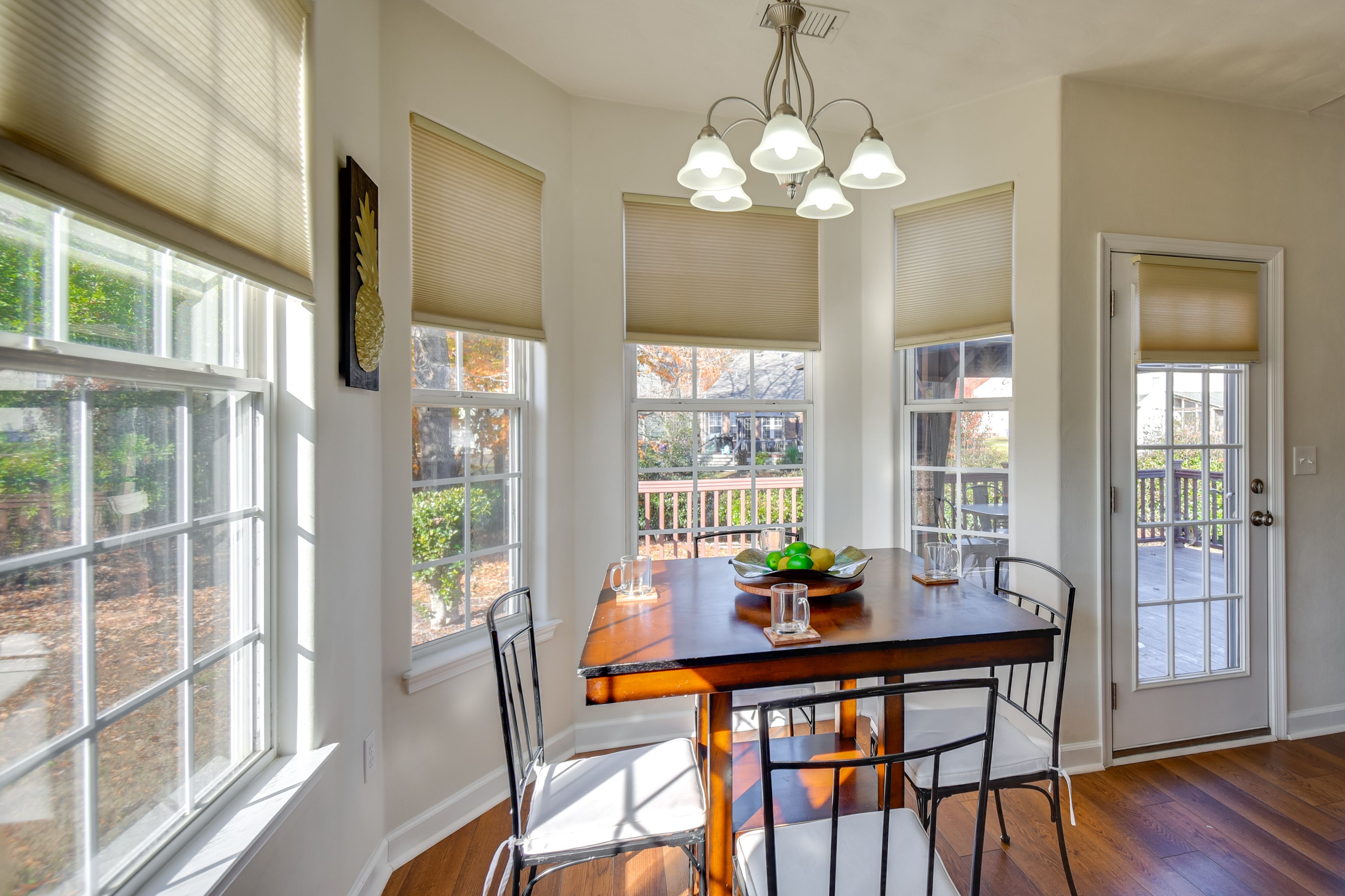 Breakfast Nook | 1st Floor