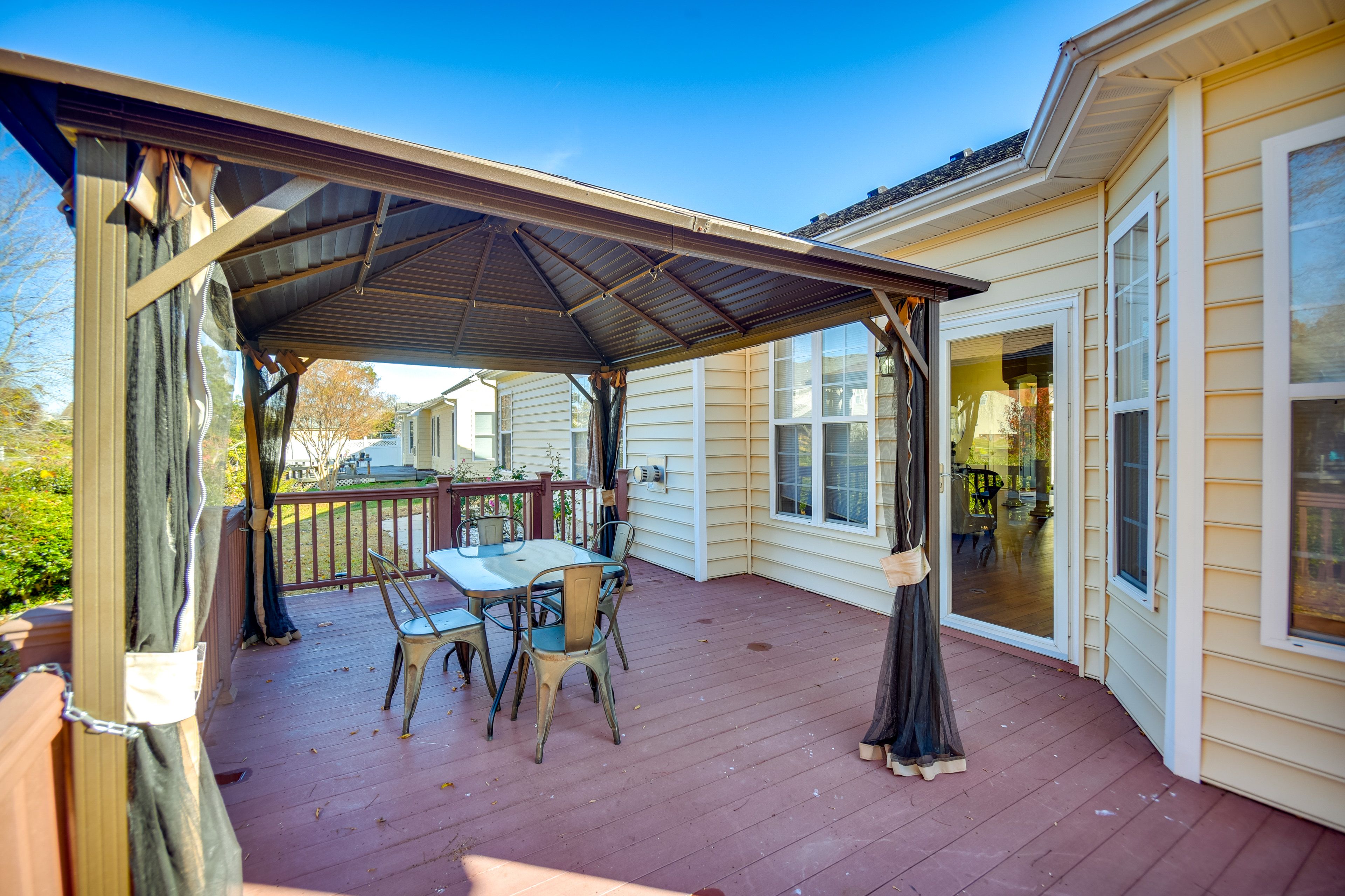 Deck | Gazebo | Dining Area