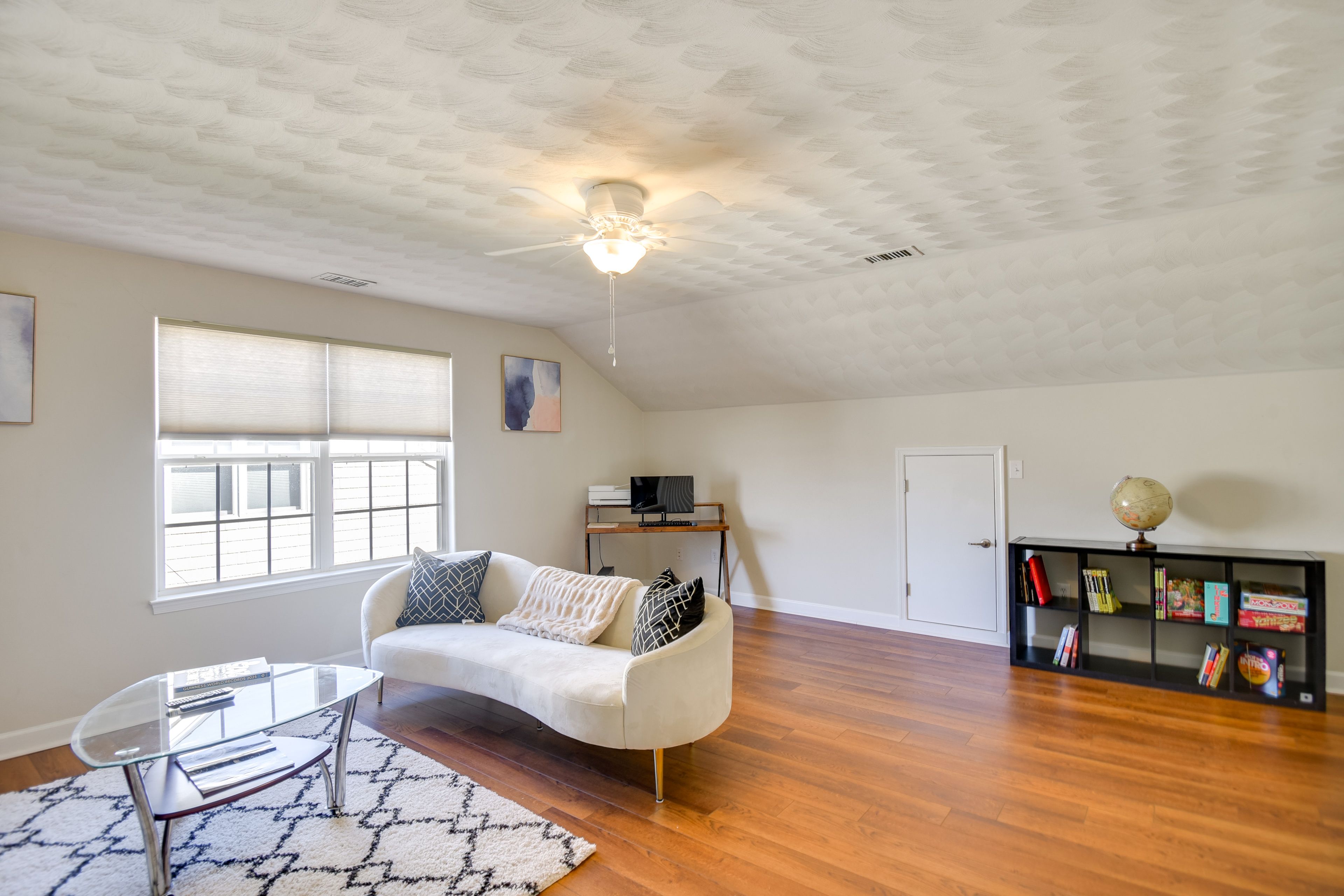 Loft | Smart TV | Reversible Air Hockey/Pool Table | 2nd Floor