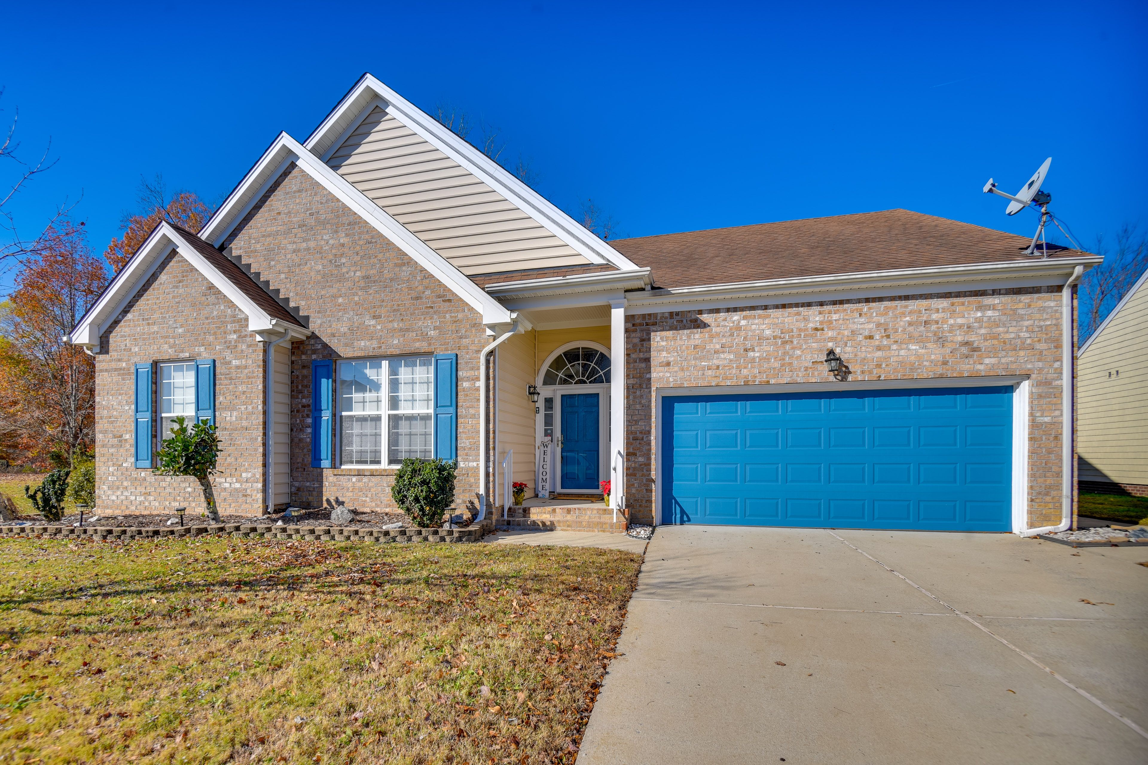 Suffolk Vacation Rental | 3BR | 2BA | 2,294 Sq Ft | 3 Steps to Enter