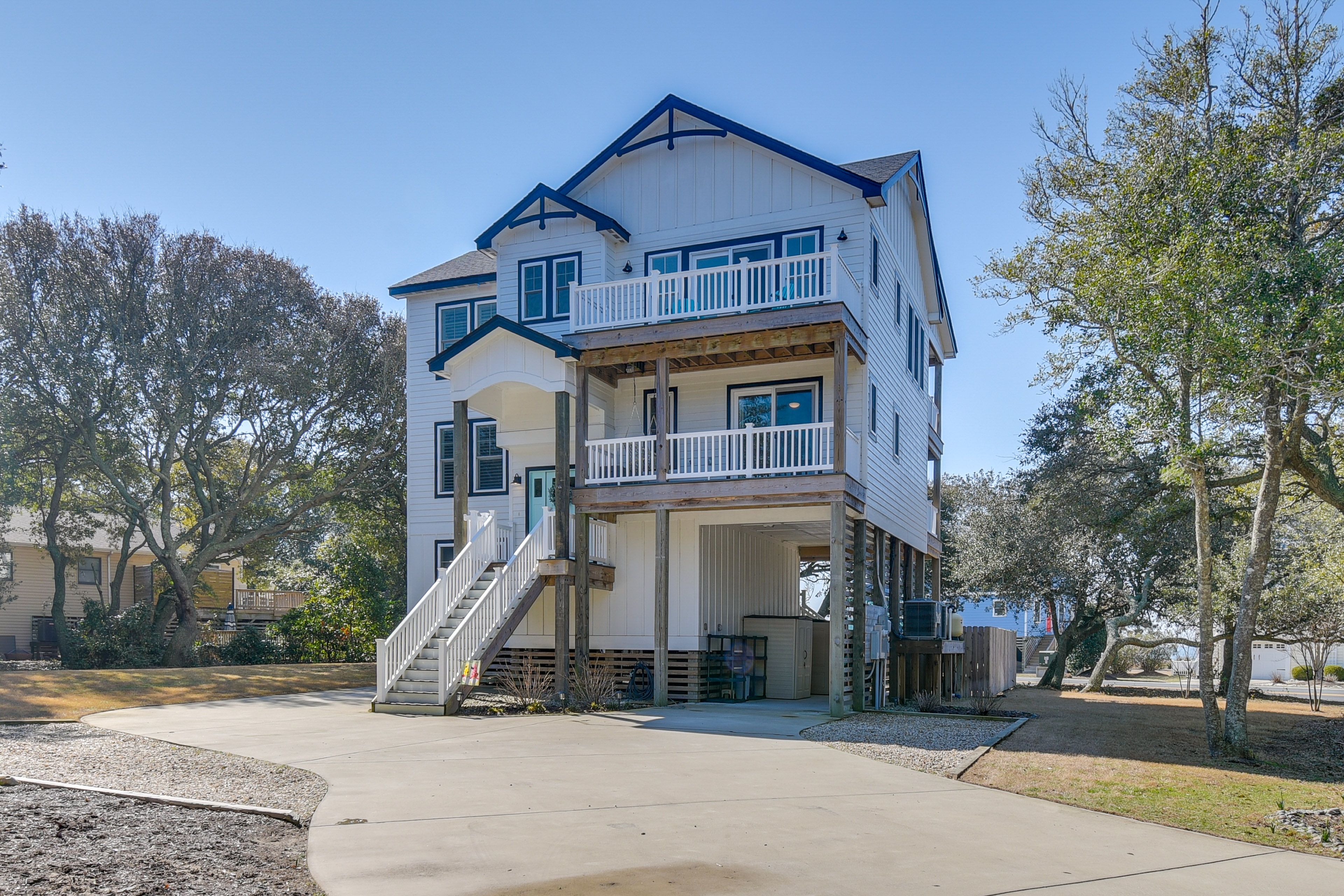 Parking | Driveway (5 Vehicles)