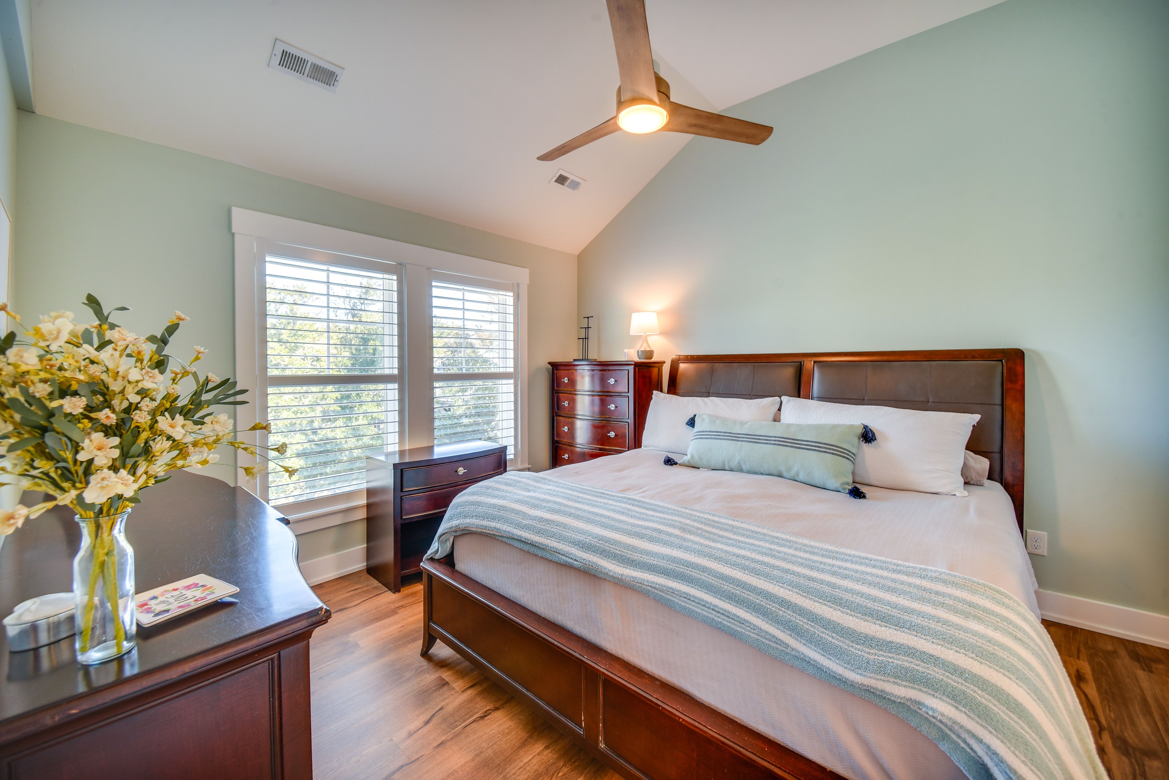 Bedroom 1 | King Bed | 3rd Floor