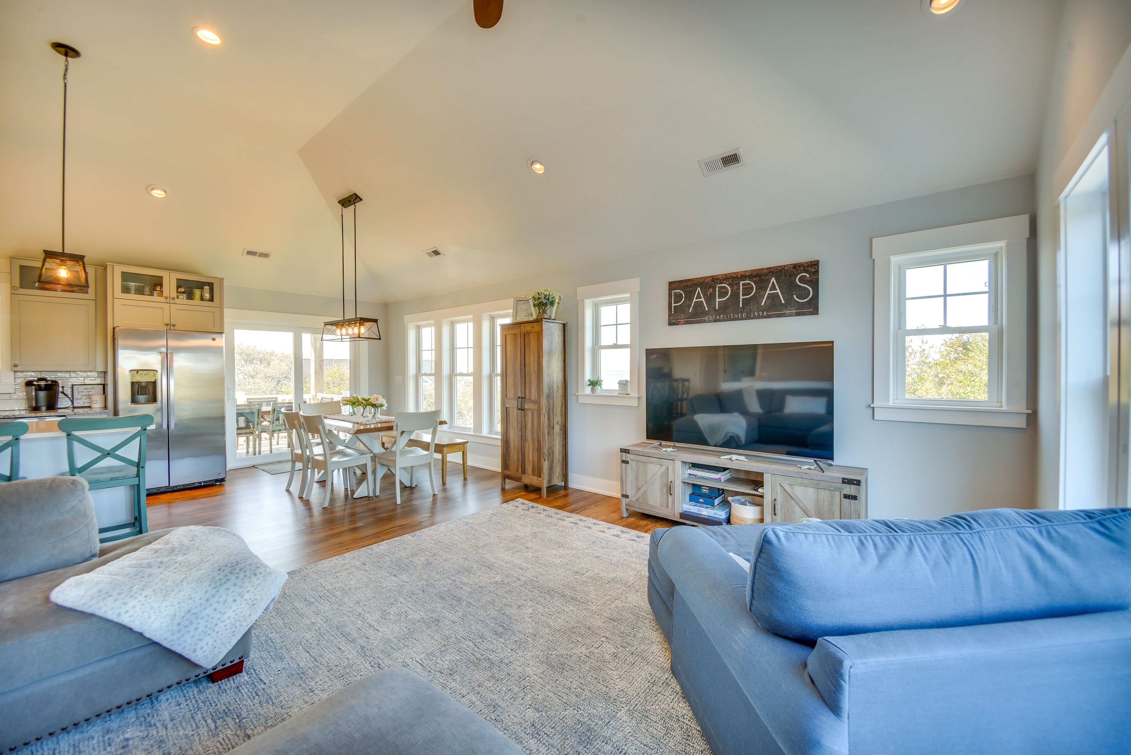 Main Living Area | 3rd Floor