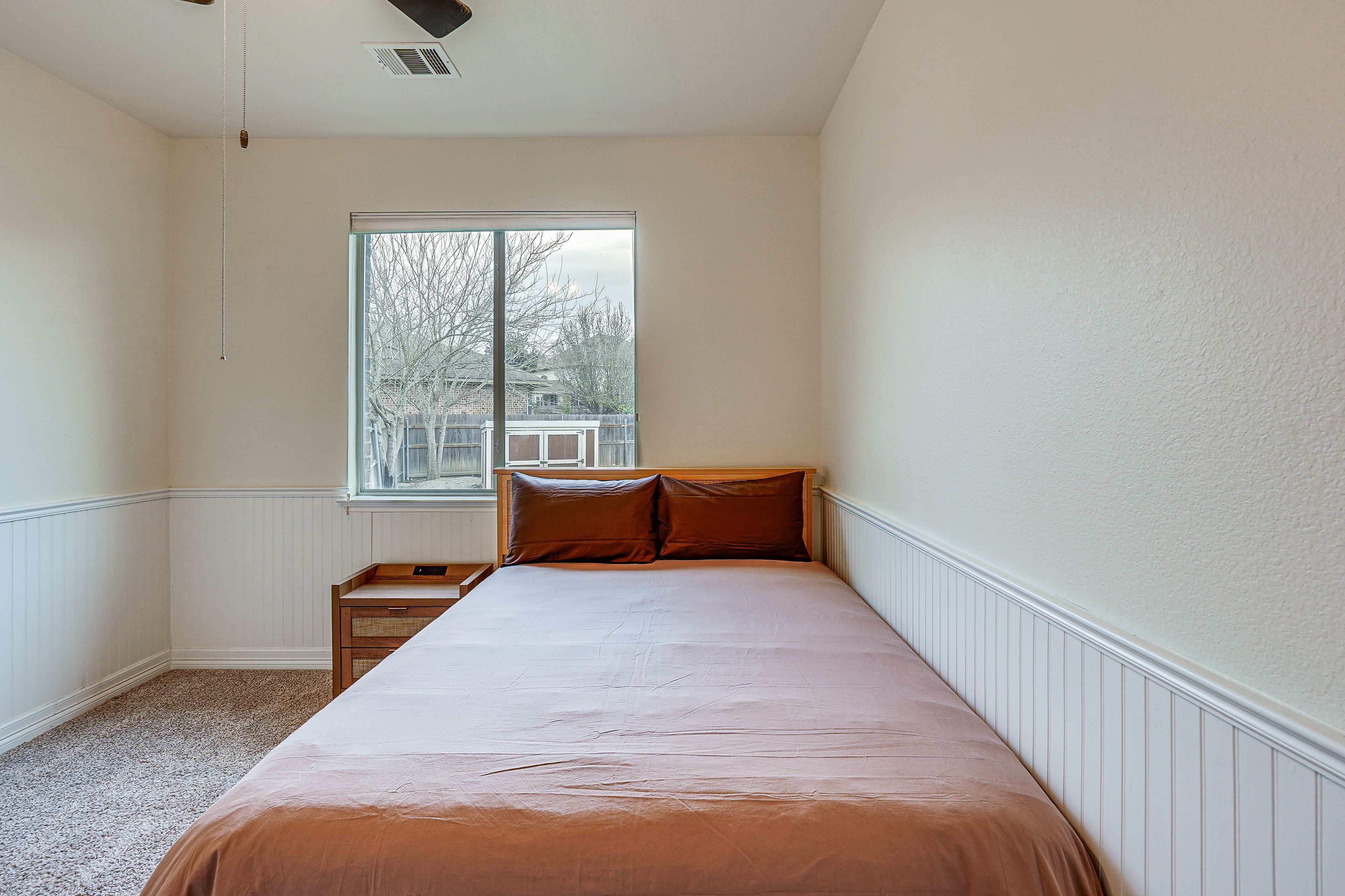 Bedroom 3 | Queen Bed | 1st Floor