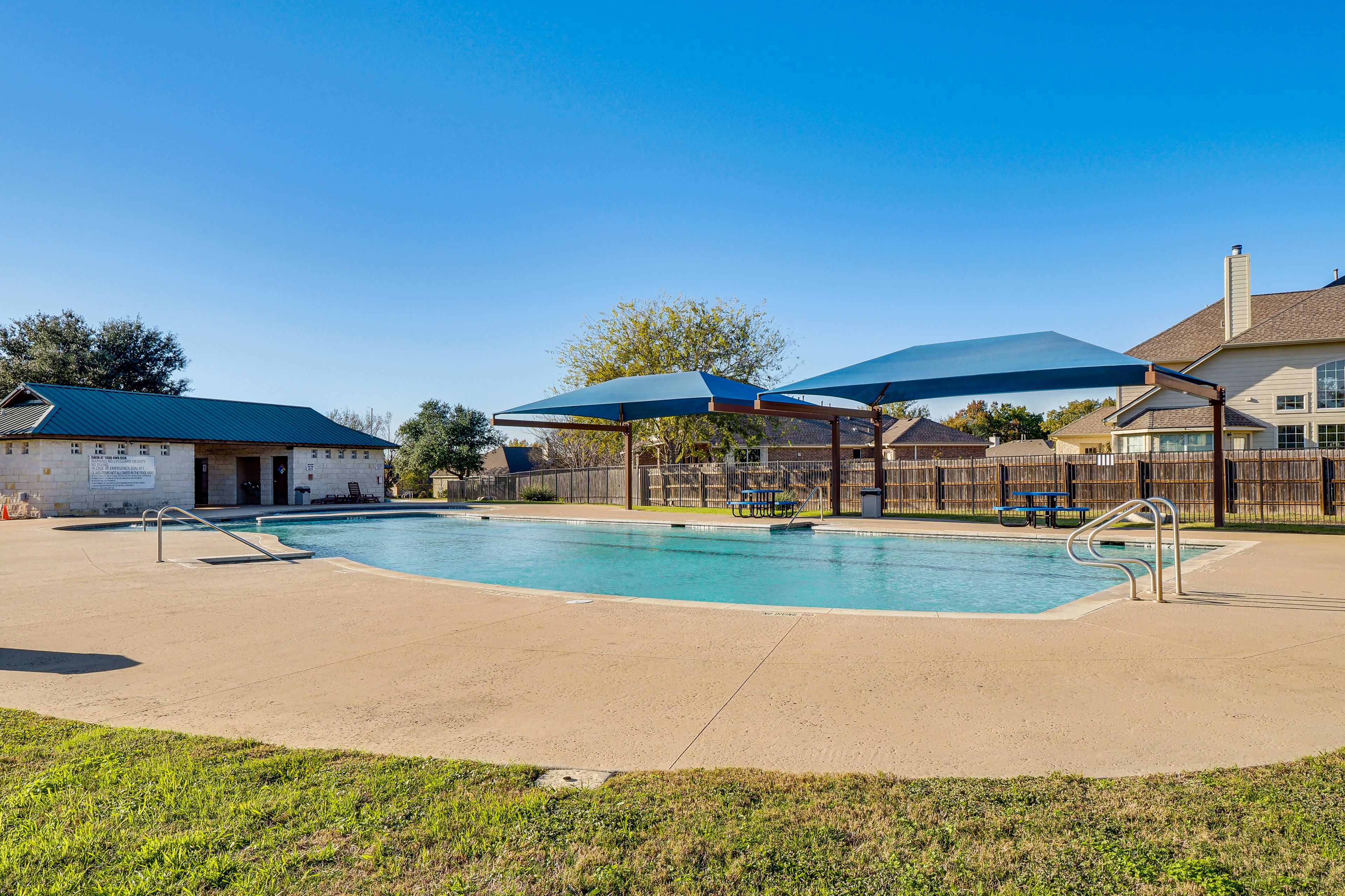 Meadows of Black Hawk Community Amenities | Outdoor Pools