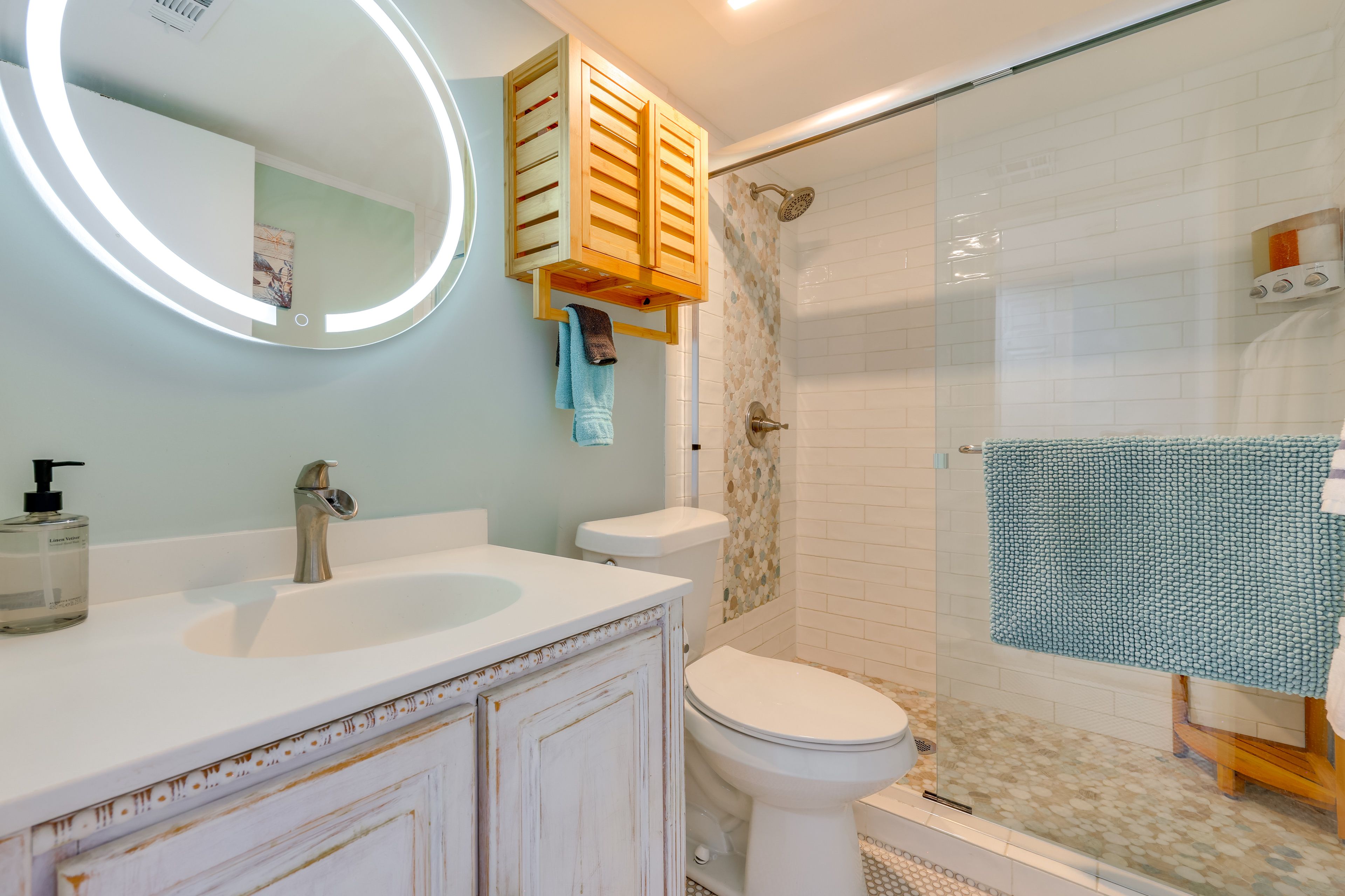 Full Bath | Towels | Hair Dryer