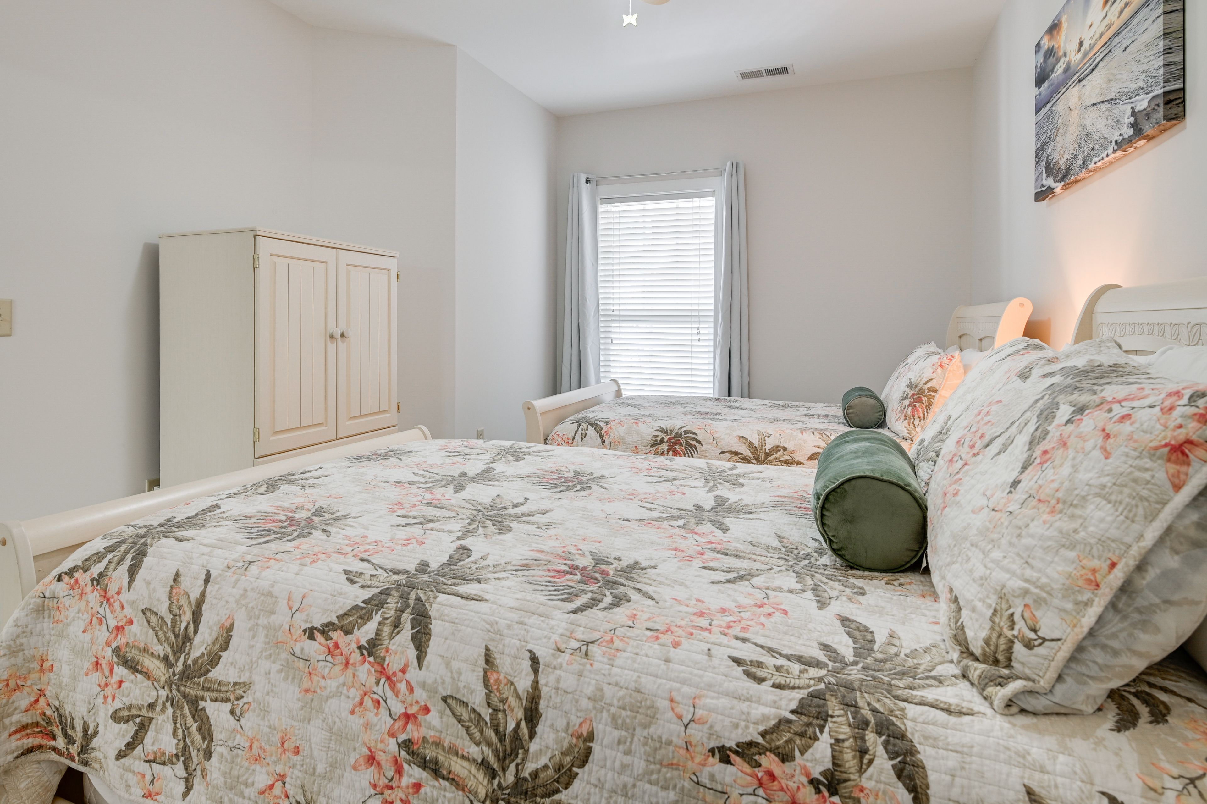 Bedroom 3 | 2 Full Beds