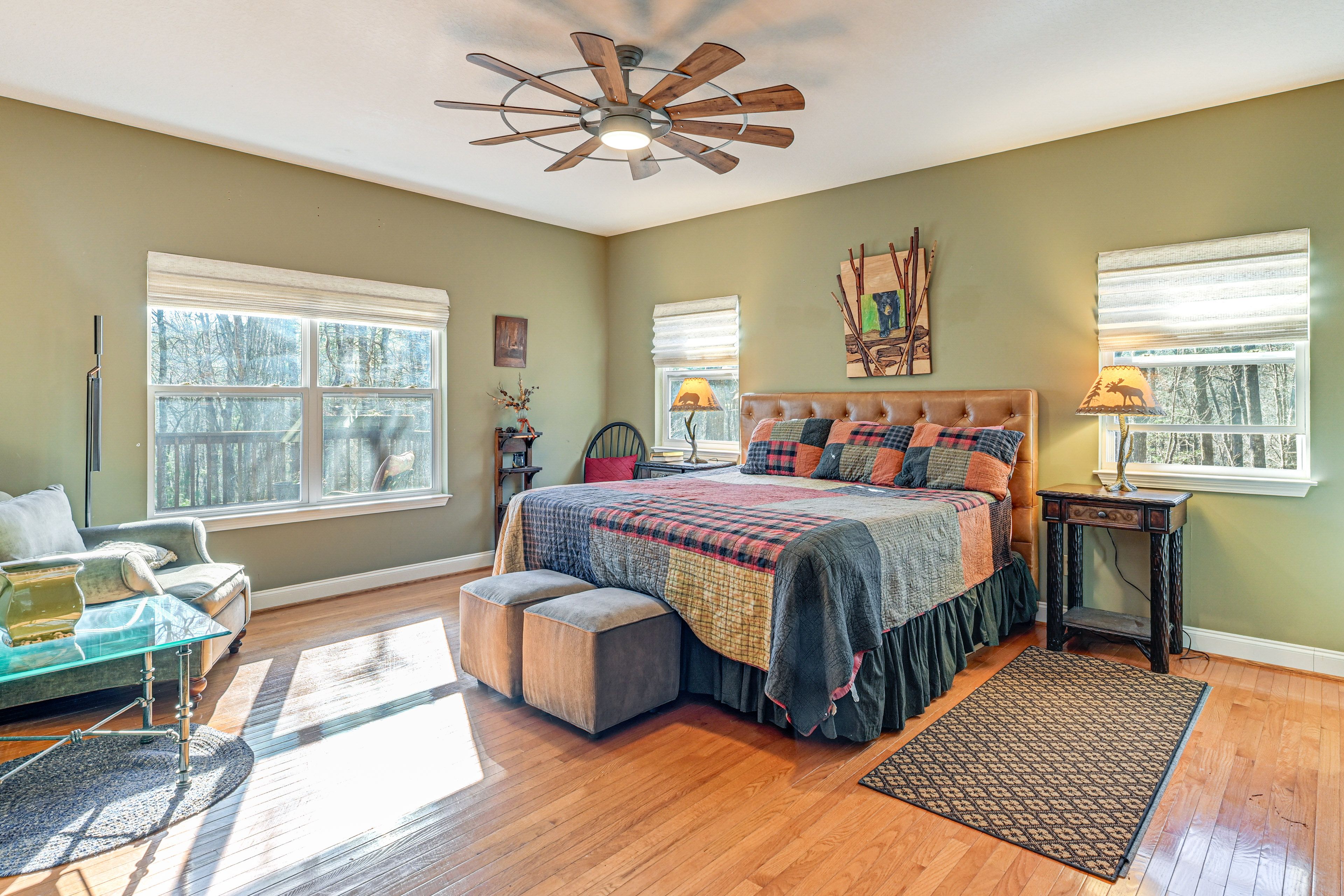 Bedroom 1 | Main Level | King Bed | Linens Provided