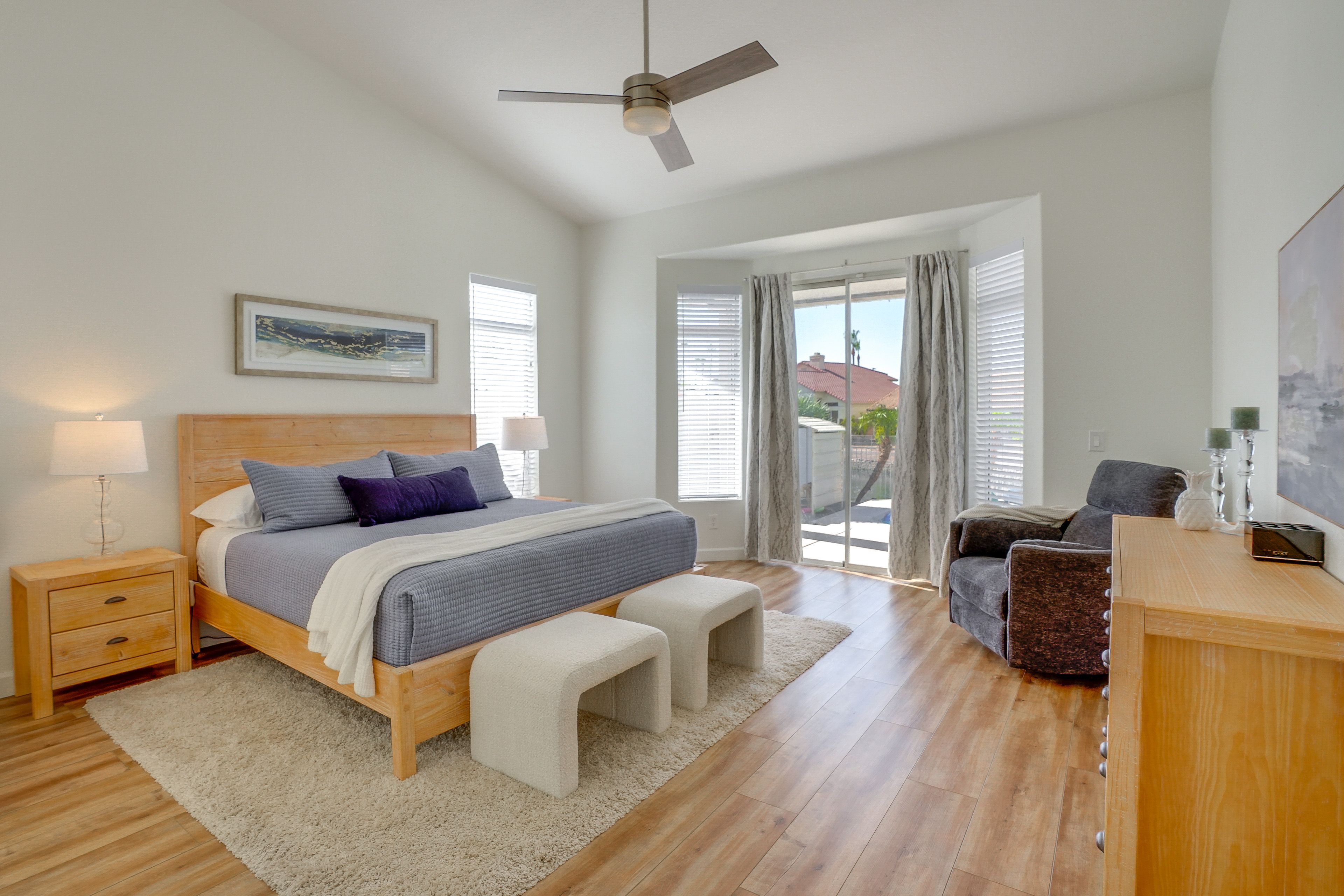 Bedroom 1 | King Bed