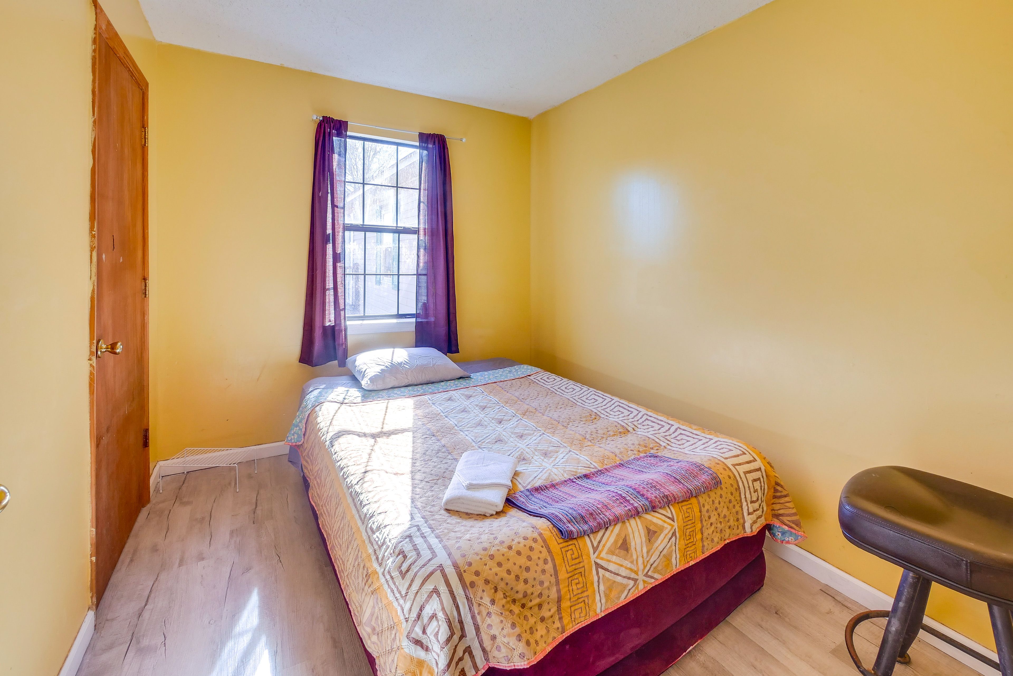 Bedroom 1 | Full Bed