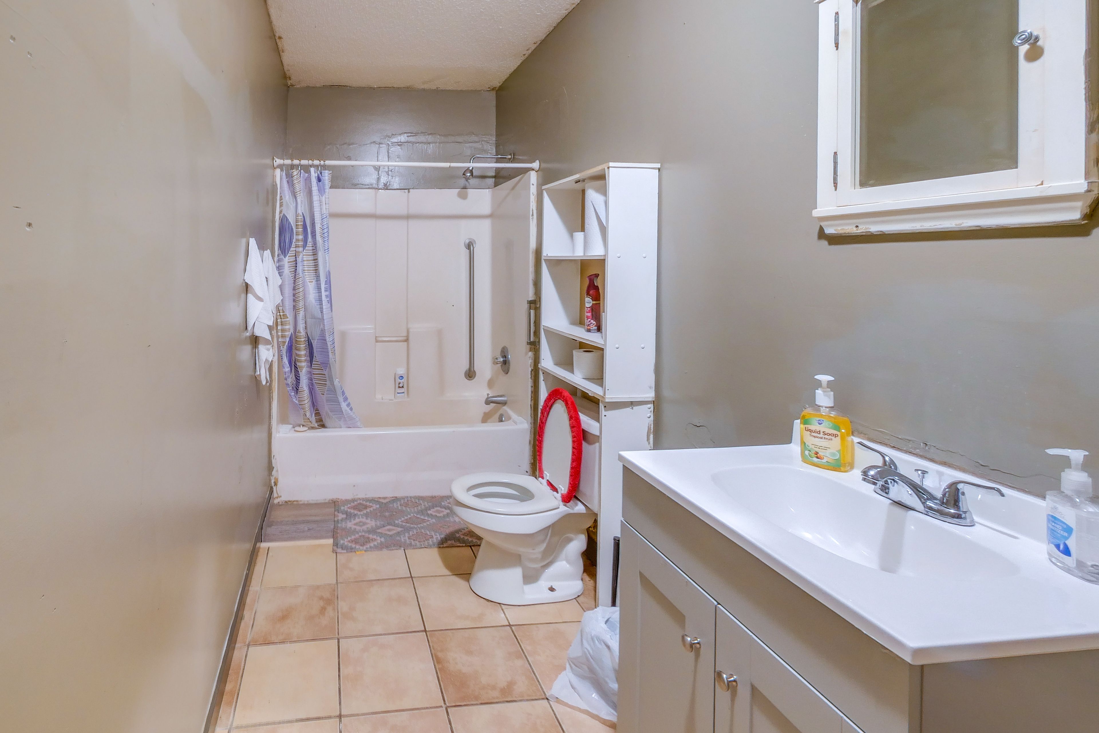 Full Bath | Towels | Hair Dryer