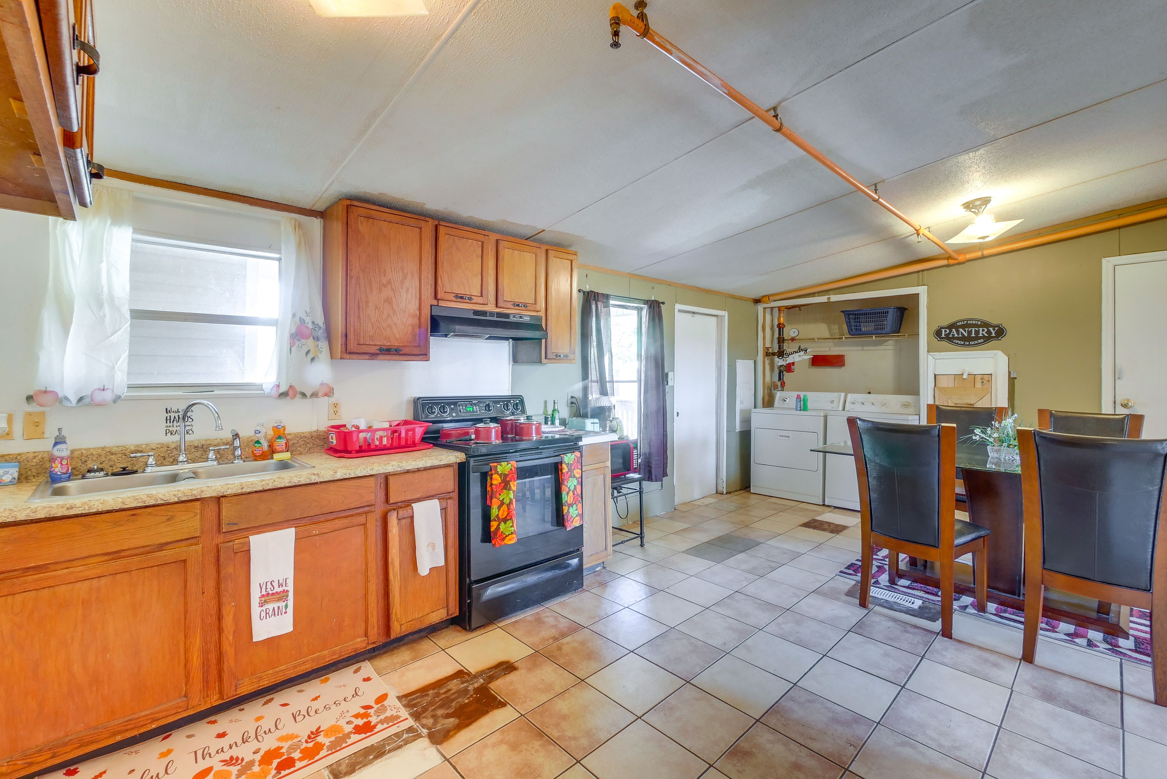 Kitchen | Dining Area | Coffee Maker