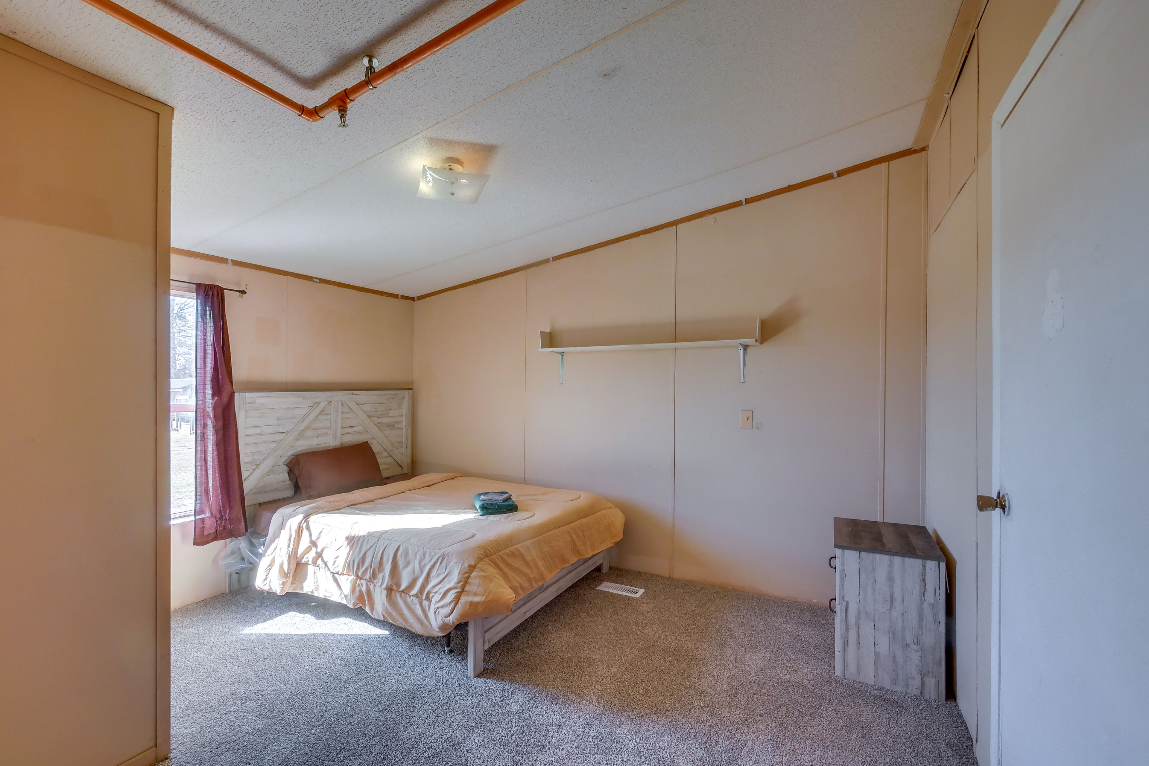 Bedroom 1 | Full Bed | Linens