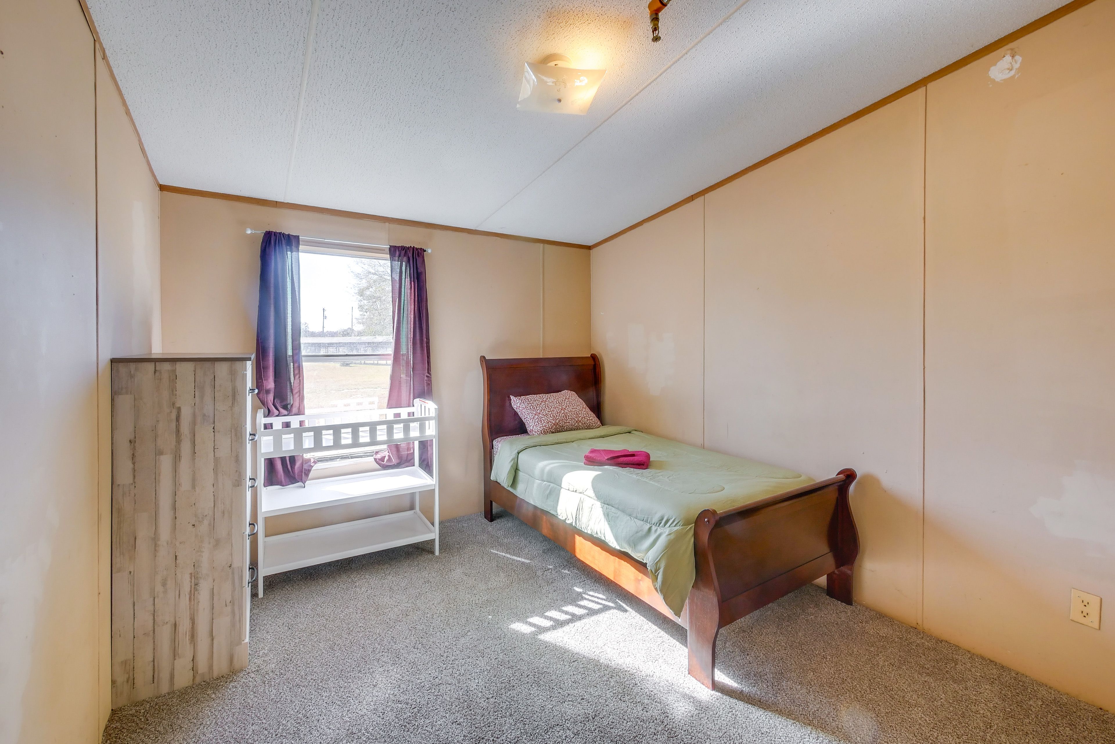 Bedroom 3 | Twin Bed