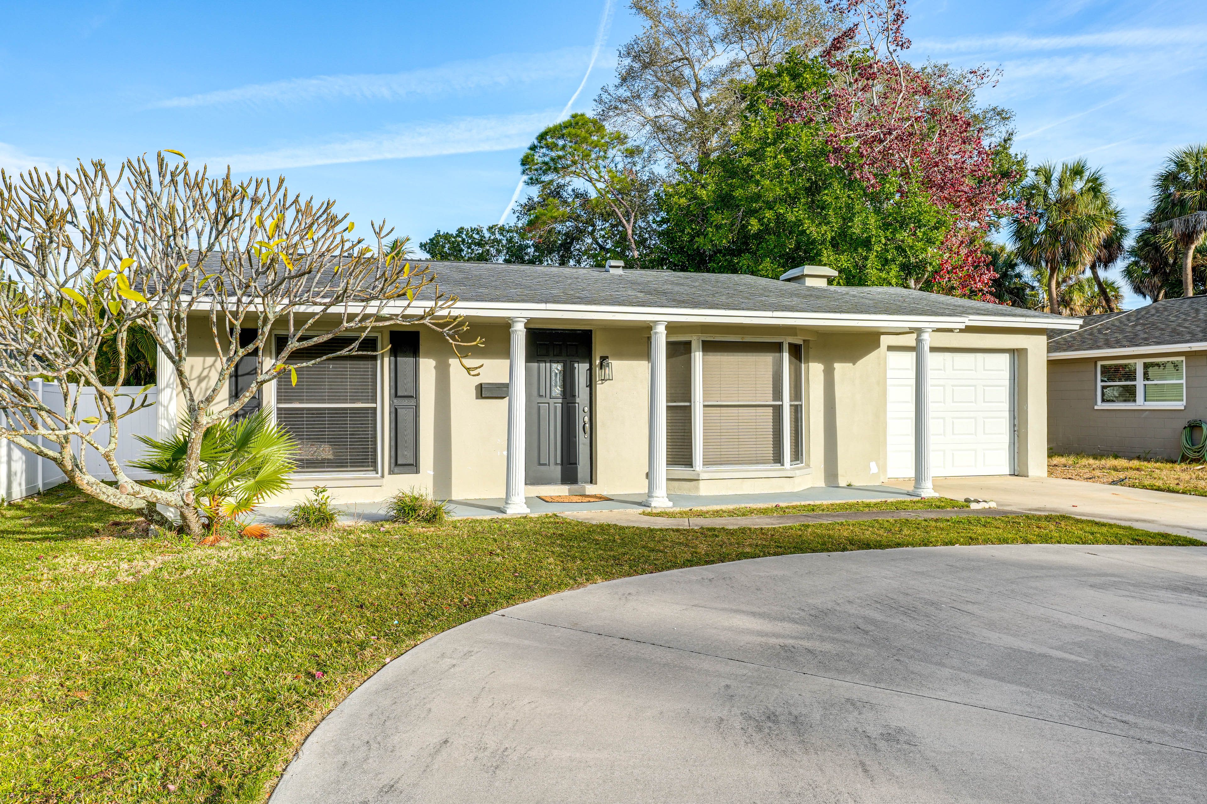 Parking | Garage (1 Vehicle) | Driveway (3 Vehicles)