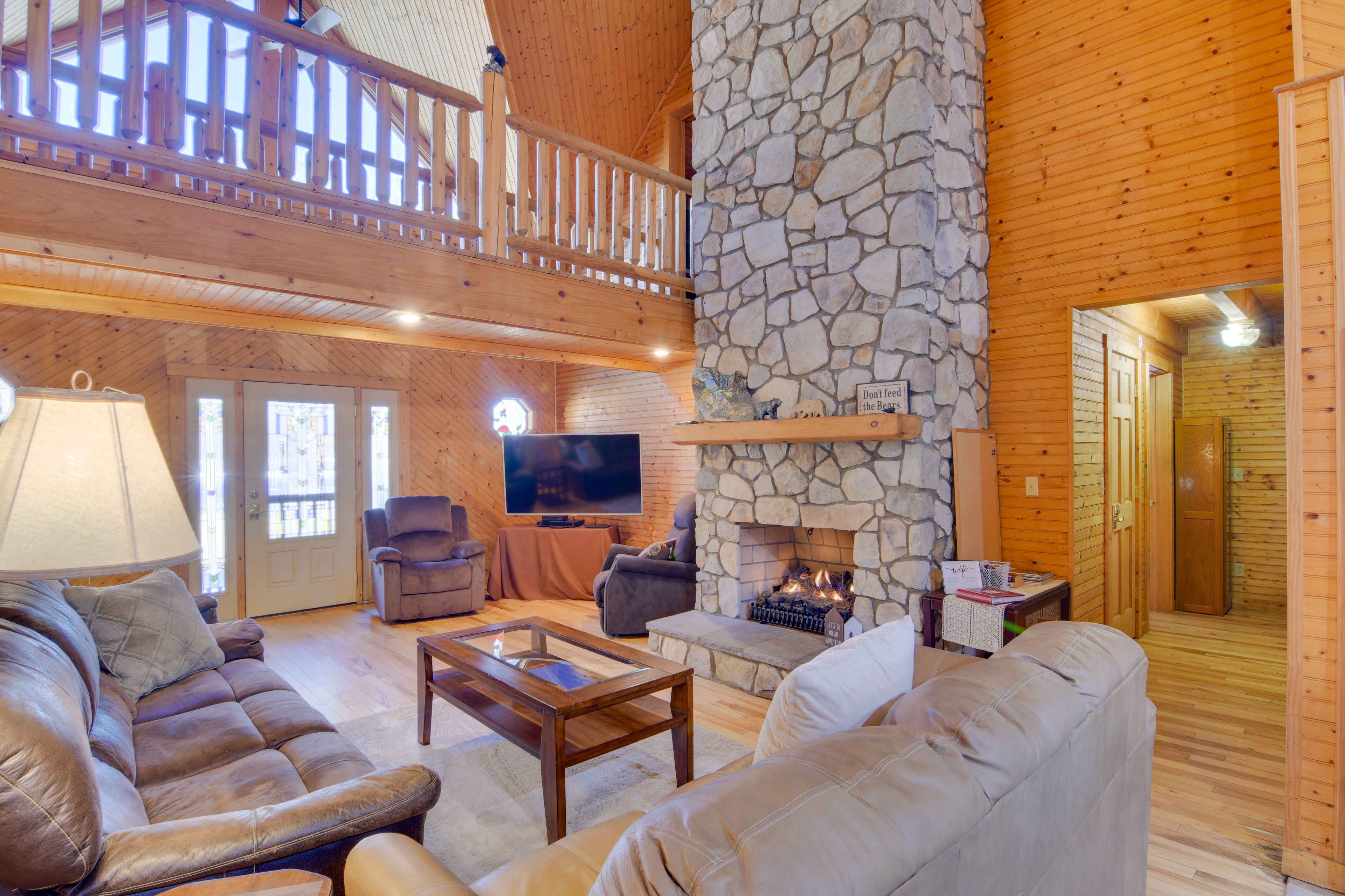 Living Room | Gas Fireplace | Smart TV