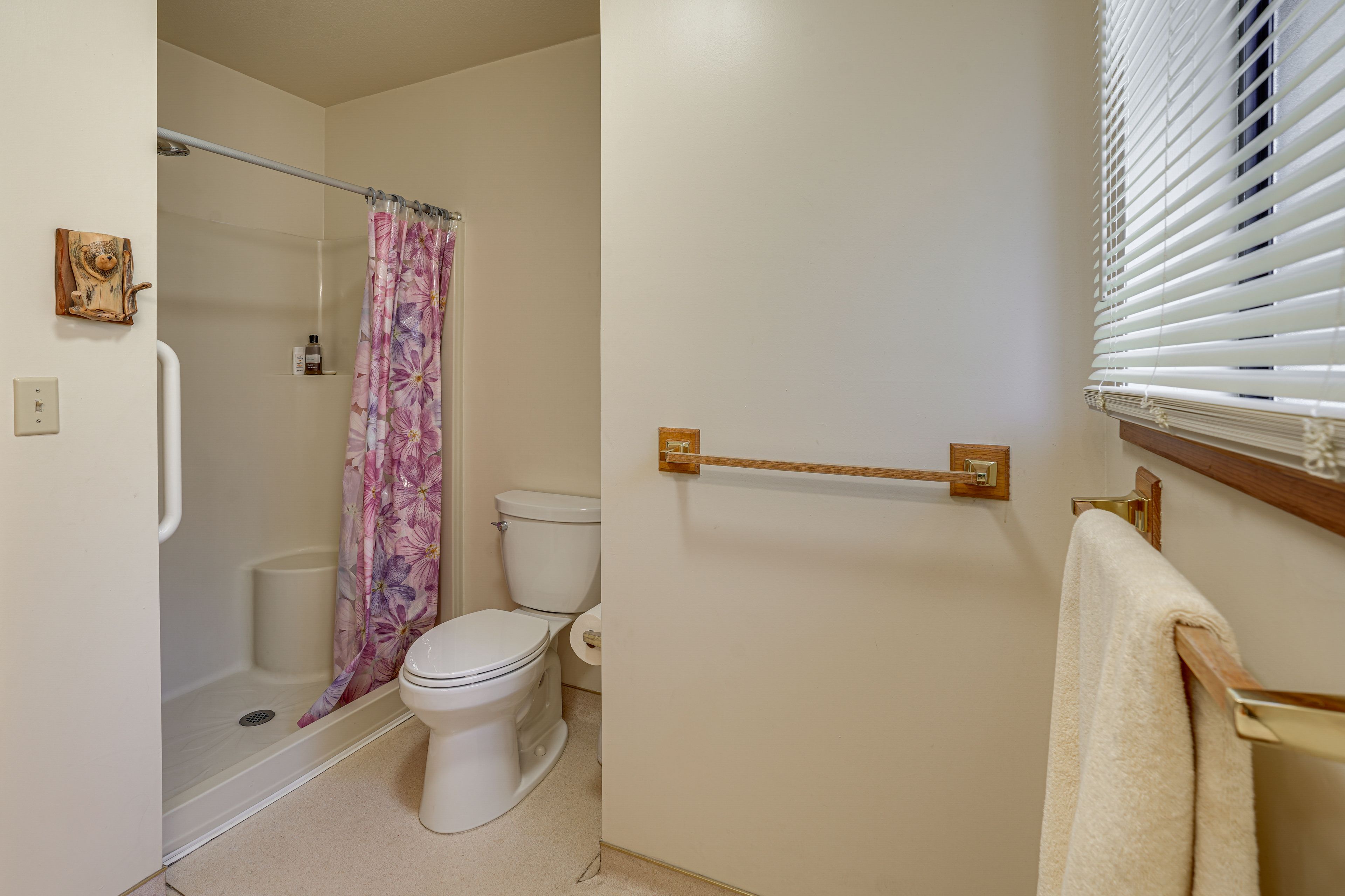 Full Bathroom | Complimentary Toiletries