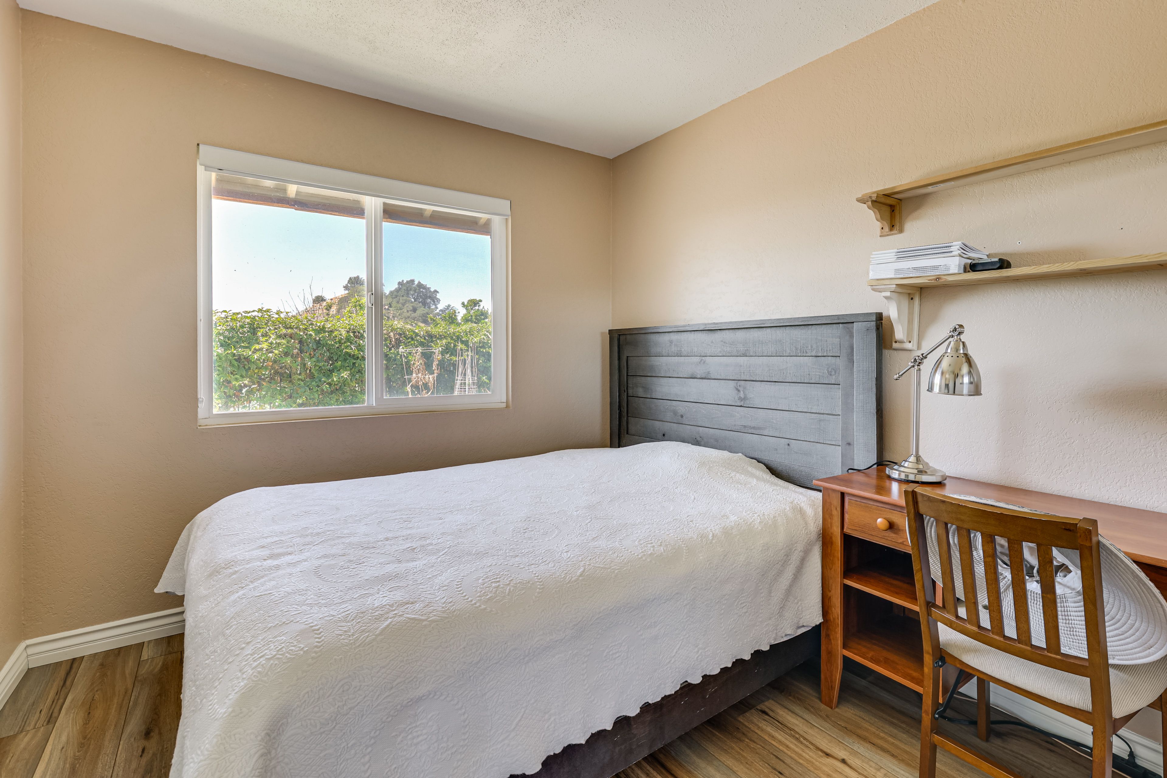 Bedroom 2 | Queen Bed | 1st Floor