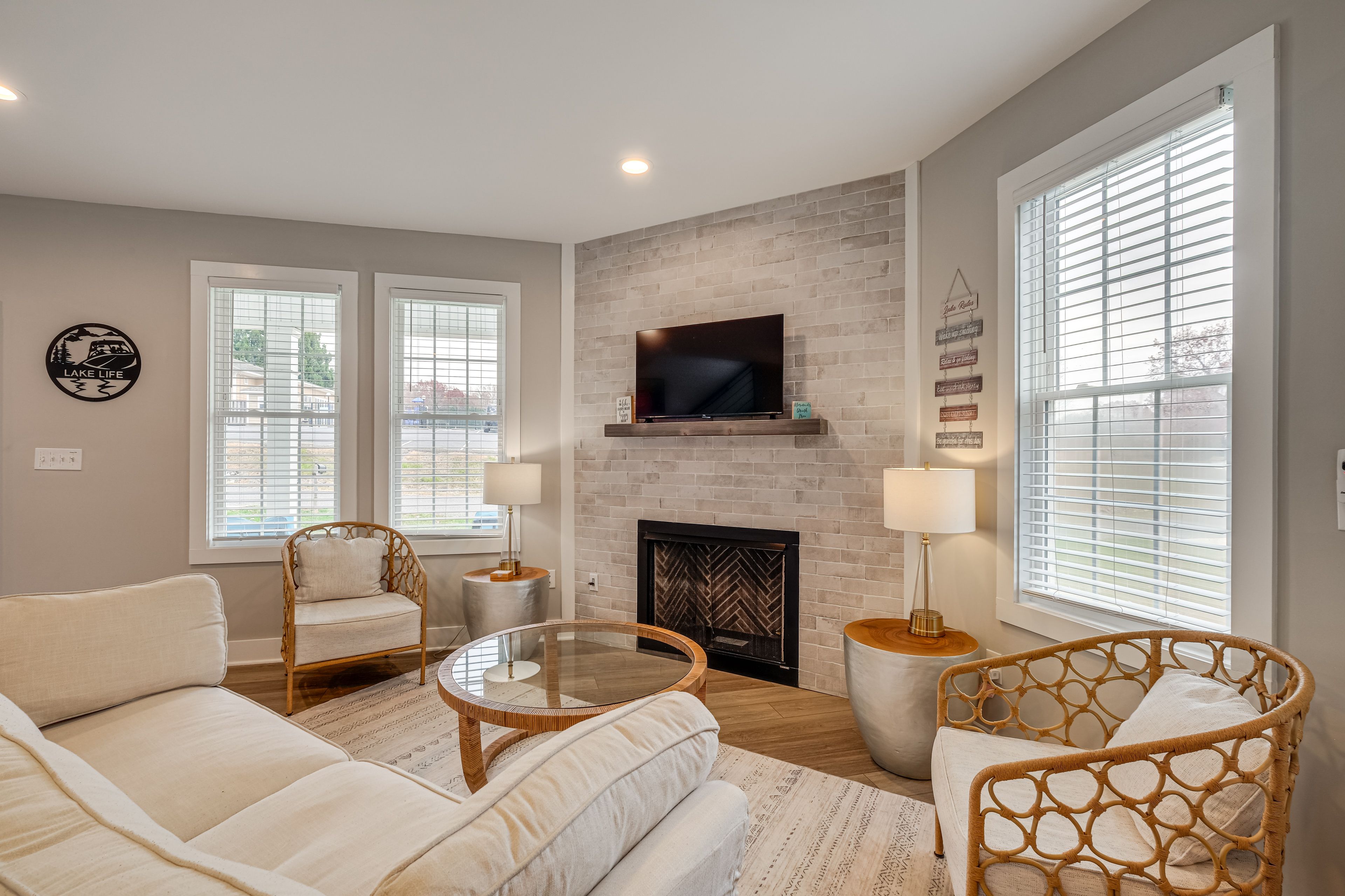 Living Room | Main Level | Smart TV | Free WiFi