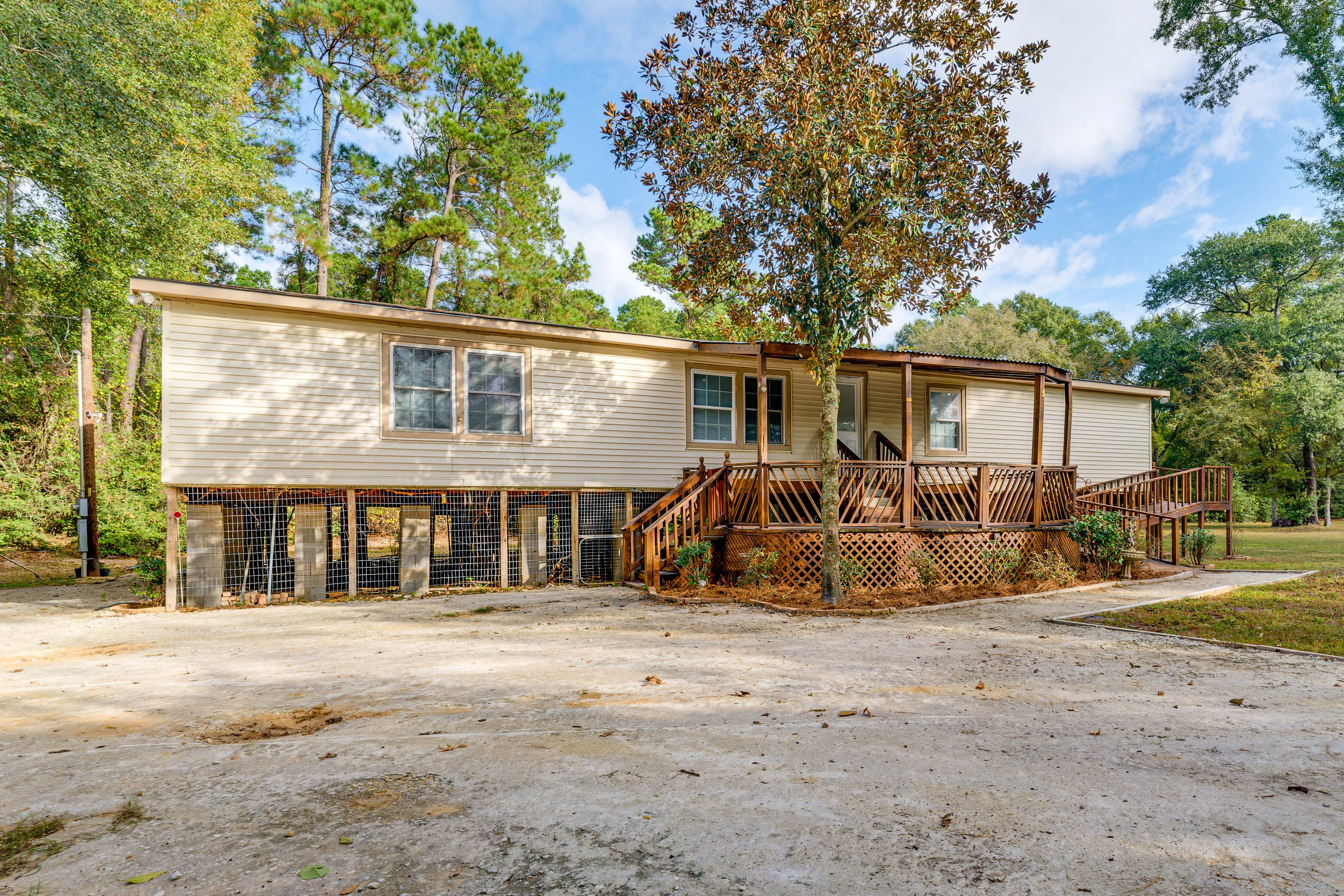 Parking | Driveway (5 Vehicles)