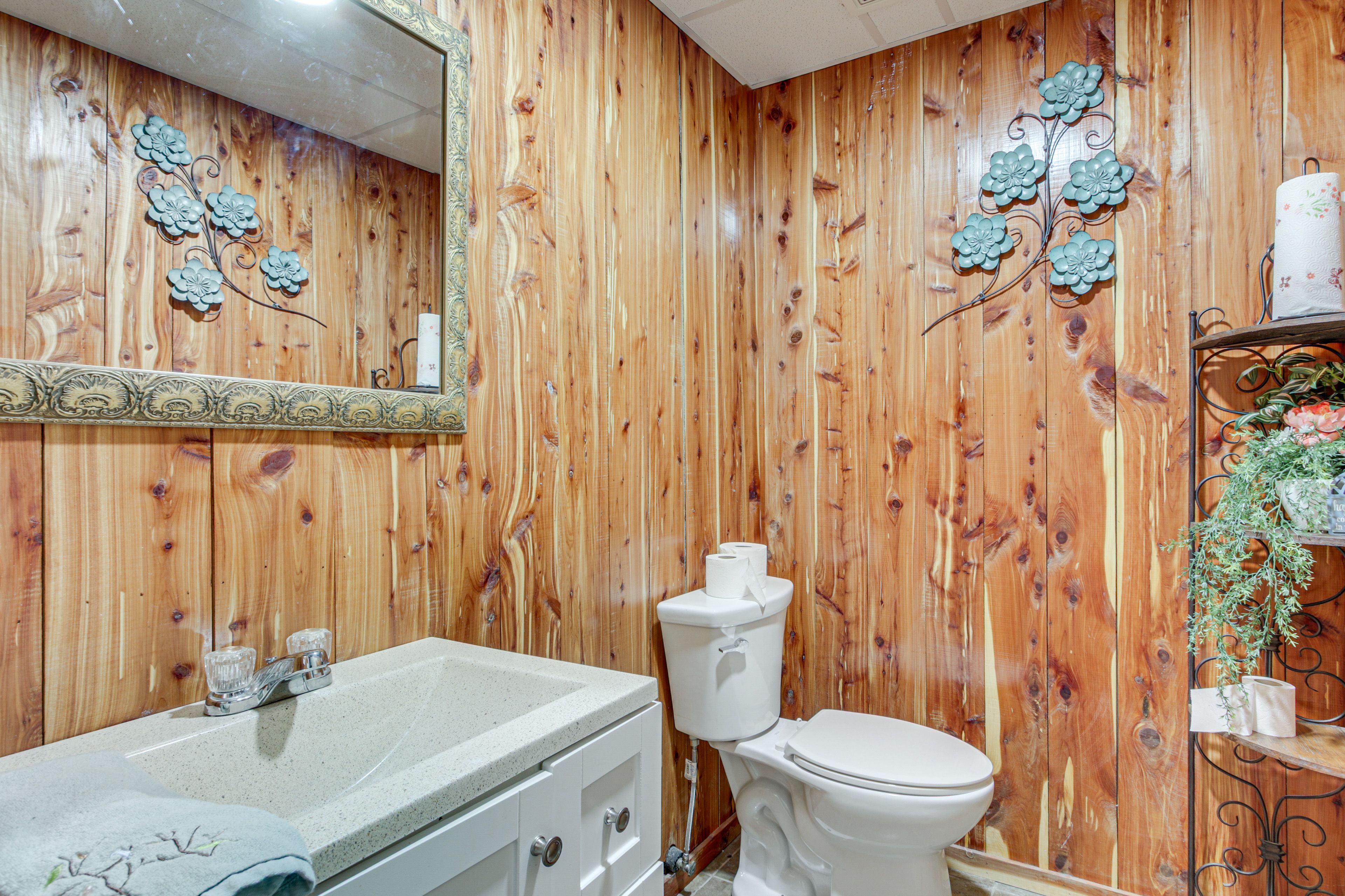 Half Bath | 1st Floor