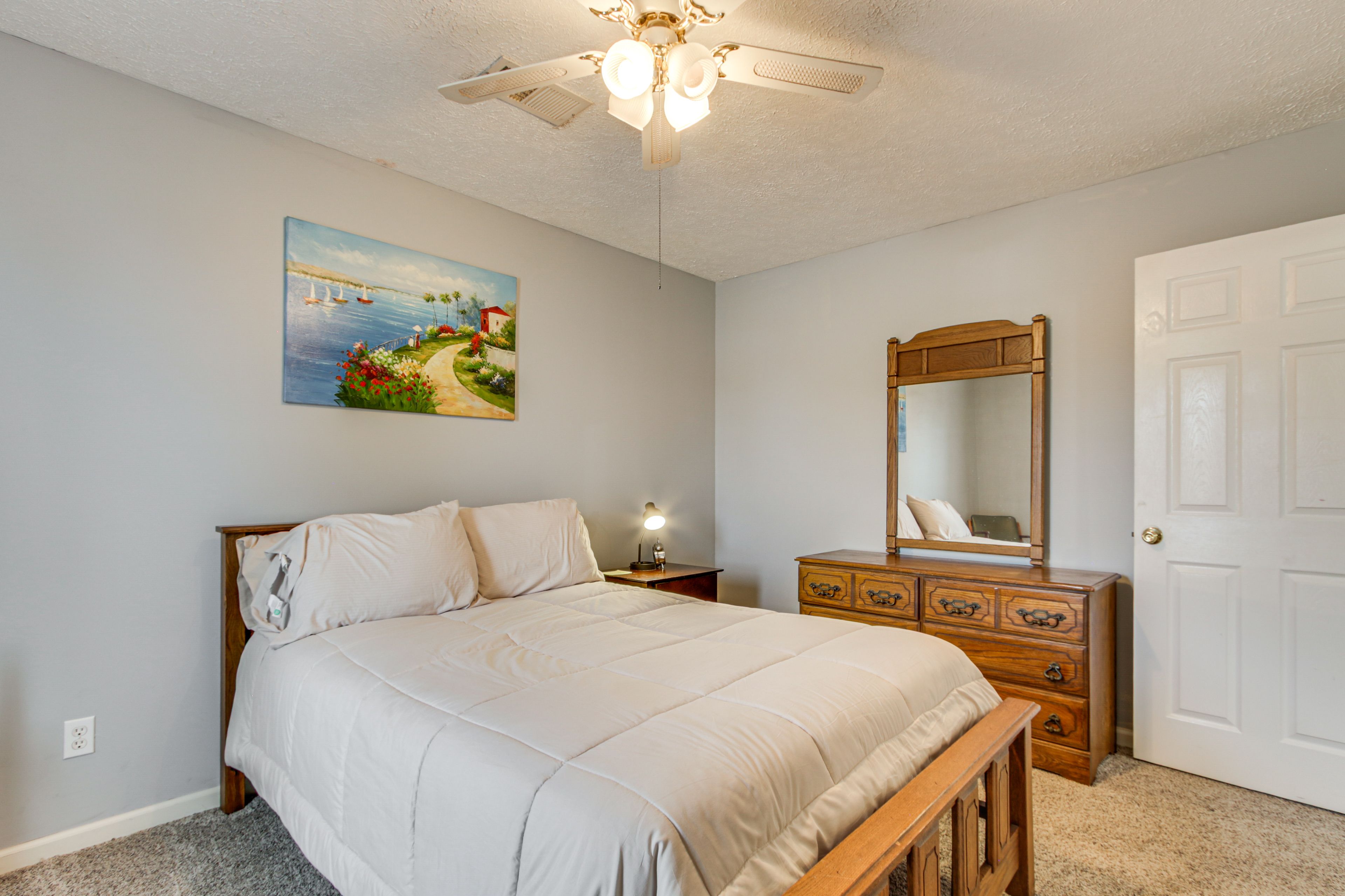 Bedroom 1 | Queen Bed | Linens Provided | 2nd Floor