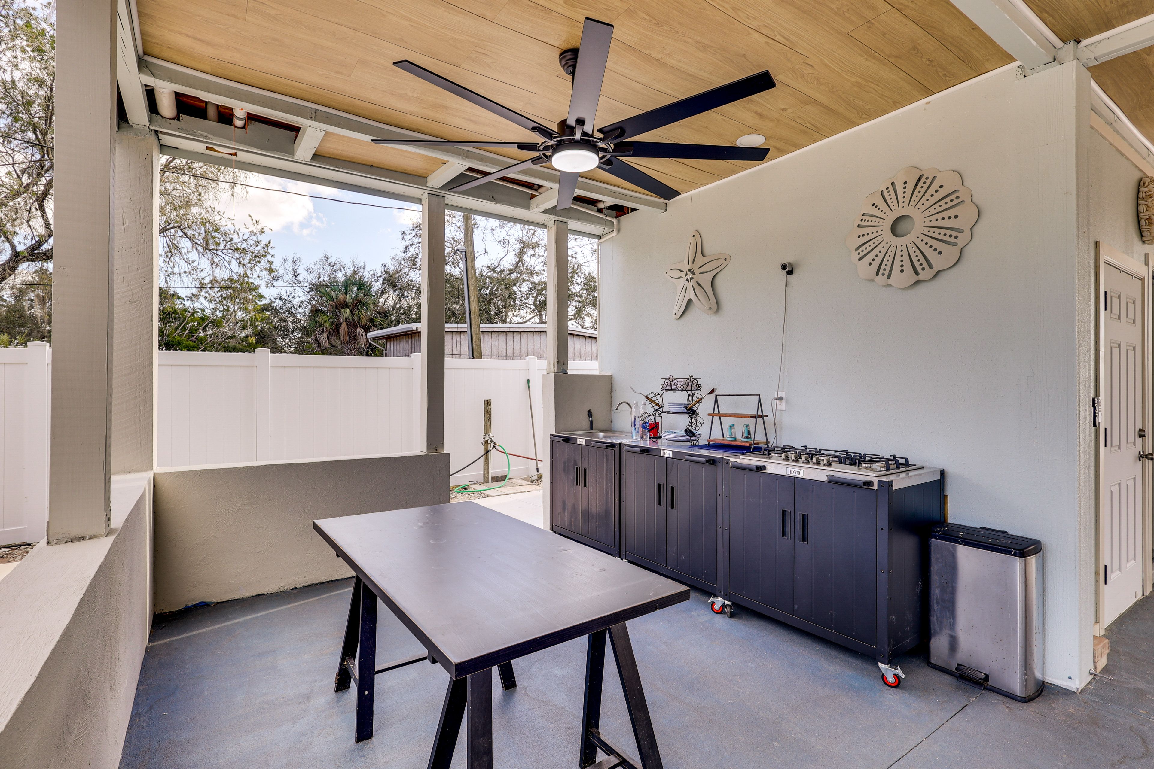 Covered Patio | Outdoor Kitchen | Gas Grill